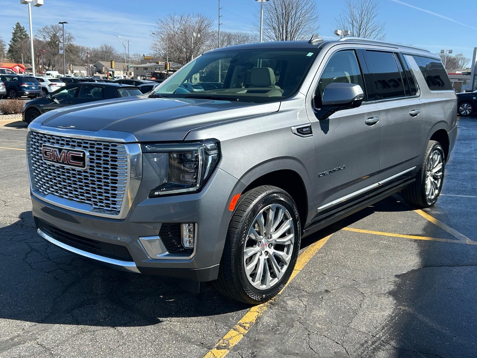 GMC Yukon XL Vehicle Image 08