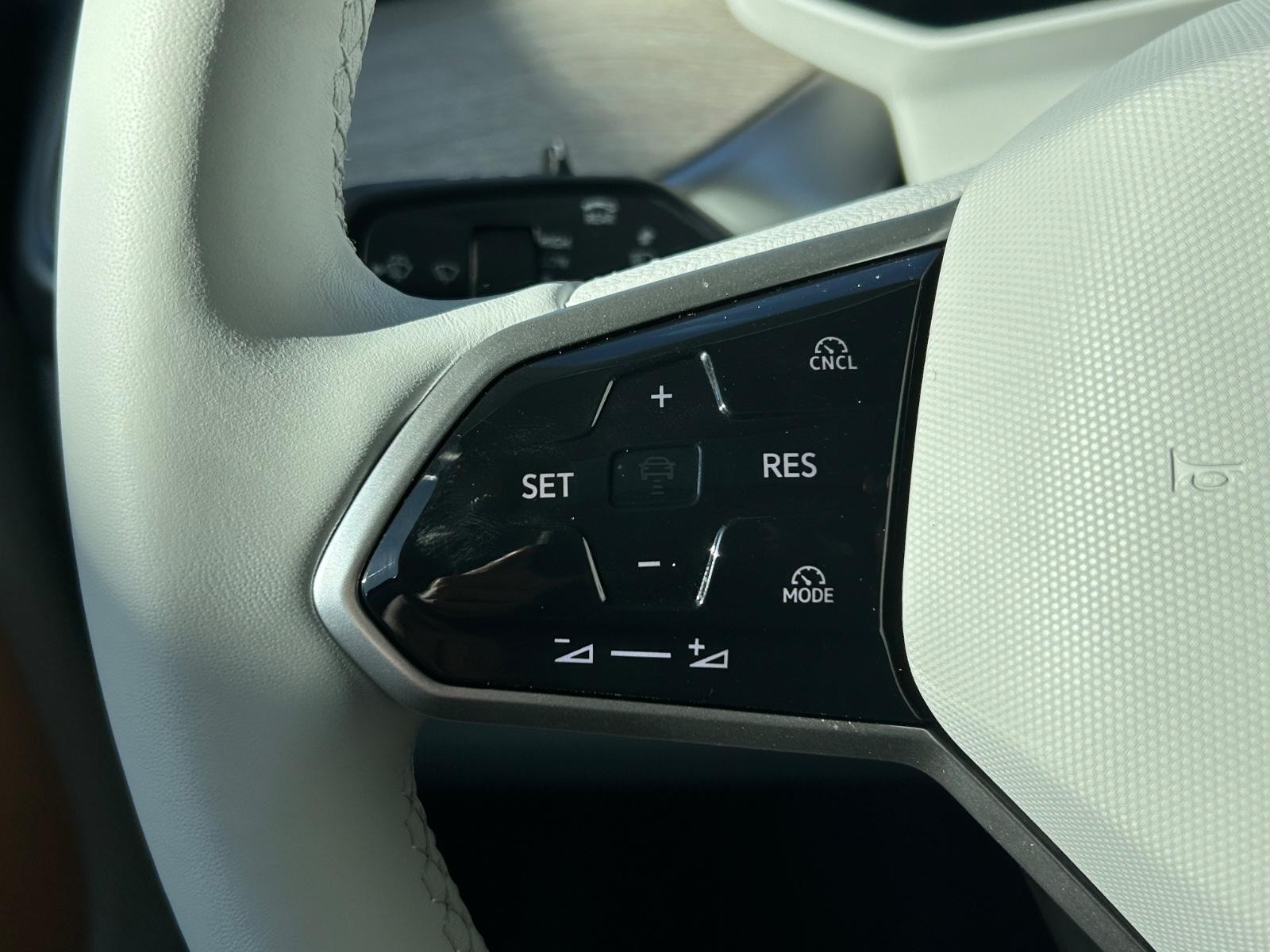 Volkswagen ID. Buzz Vehicle Image 11