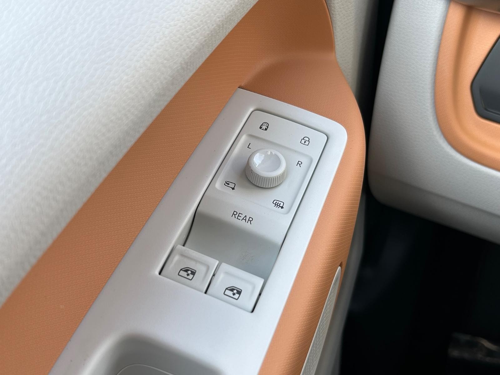 Volkswagen ID. Buzz Vehicle Image 16
