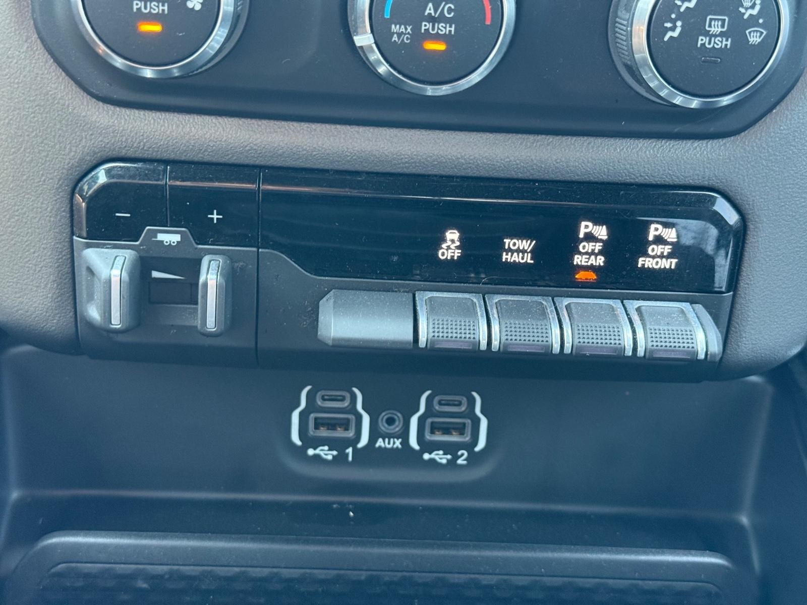 Ram 1500 Vehicle Image 20