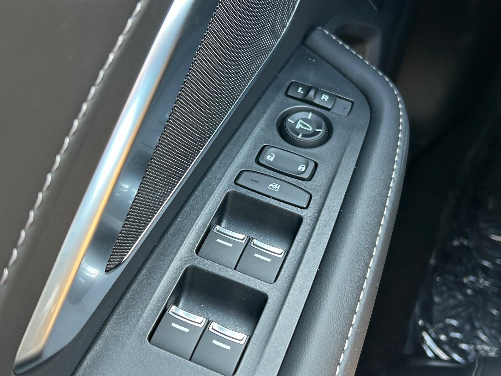 Acura RDX Vehicle Image 15