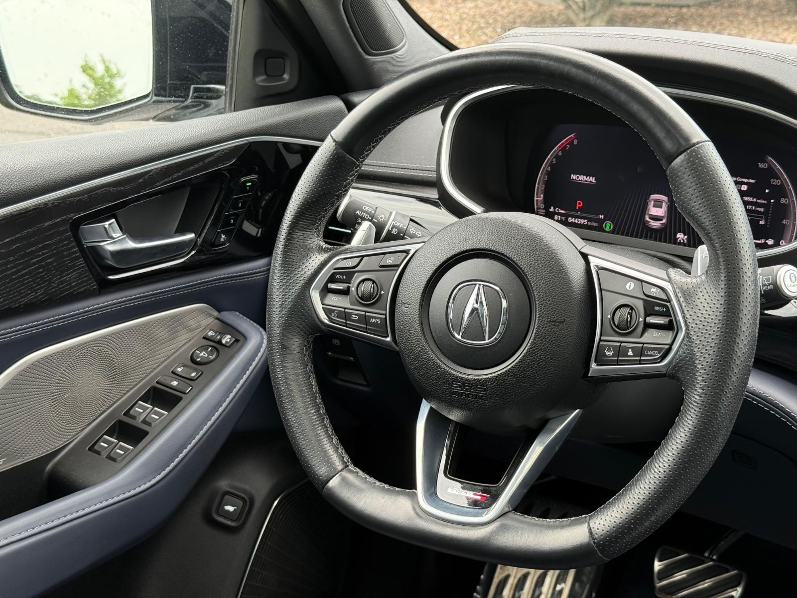 Acura MDX Vehicle Image 14