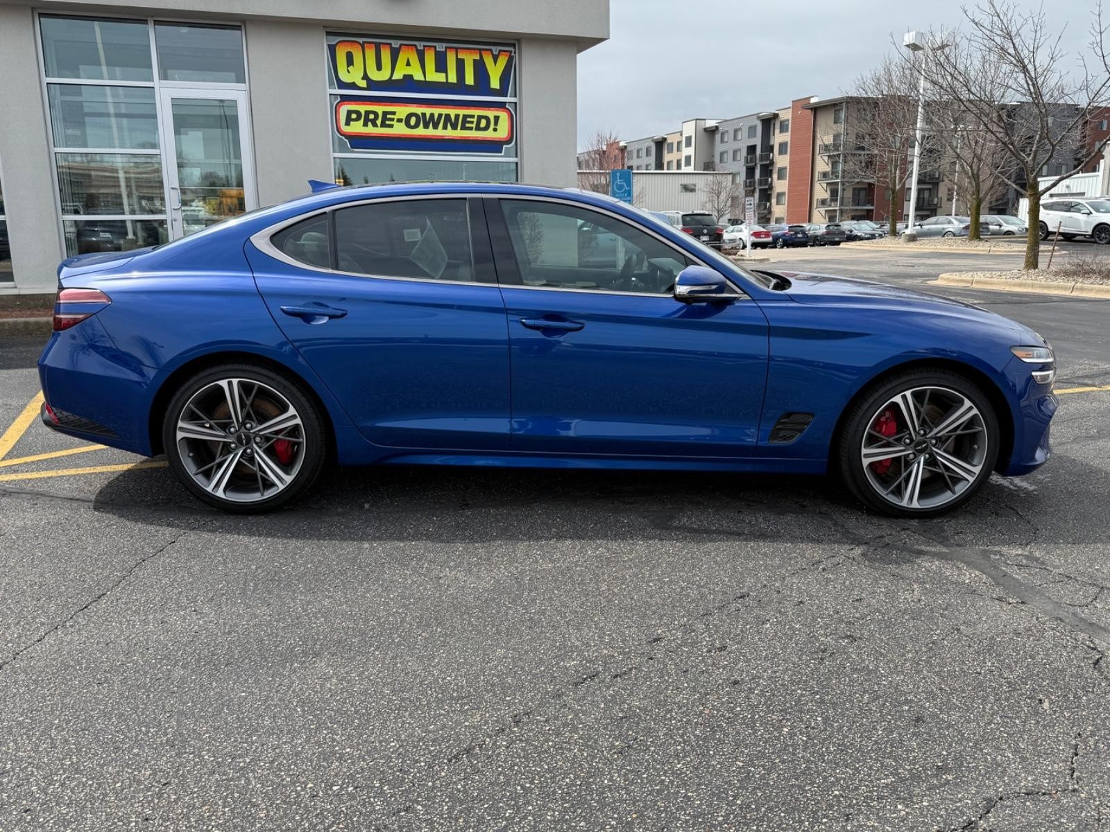 Genesis G70 Vehicle Image 02