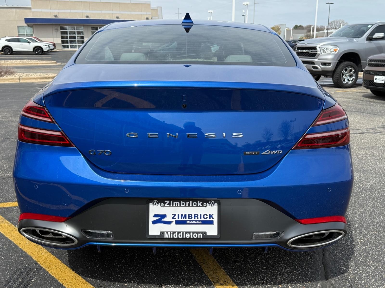 Genesis G70 Vehicle Image 04