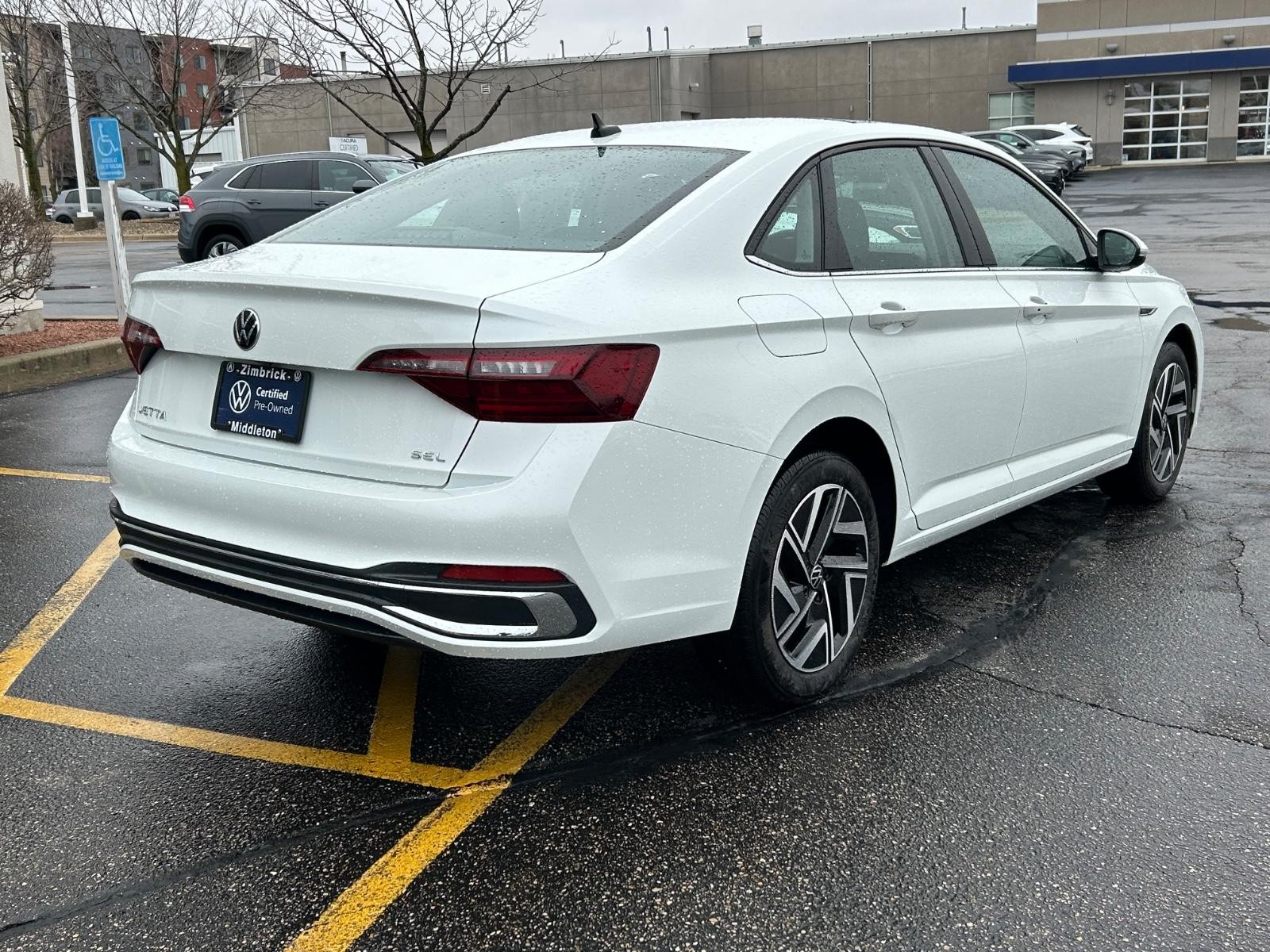 Volkswagen Jetta Vehicle Image 03