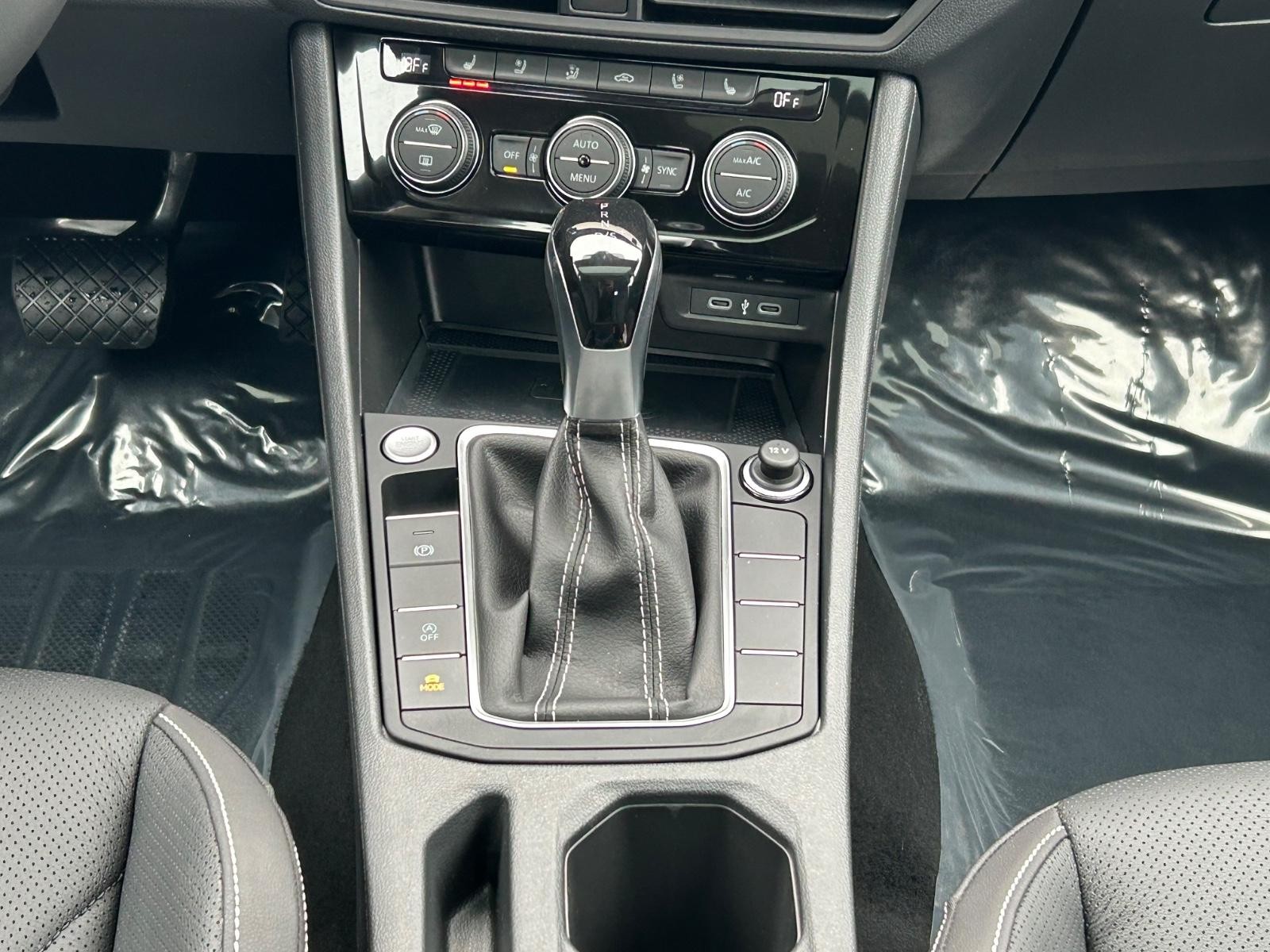 Volkswagen Jetta Vehicle Image 13