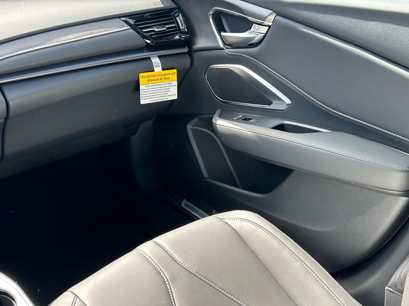 Acura RDX Vehicle Image 10