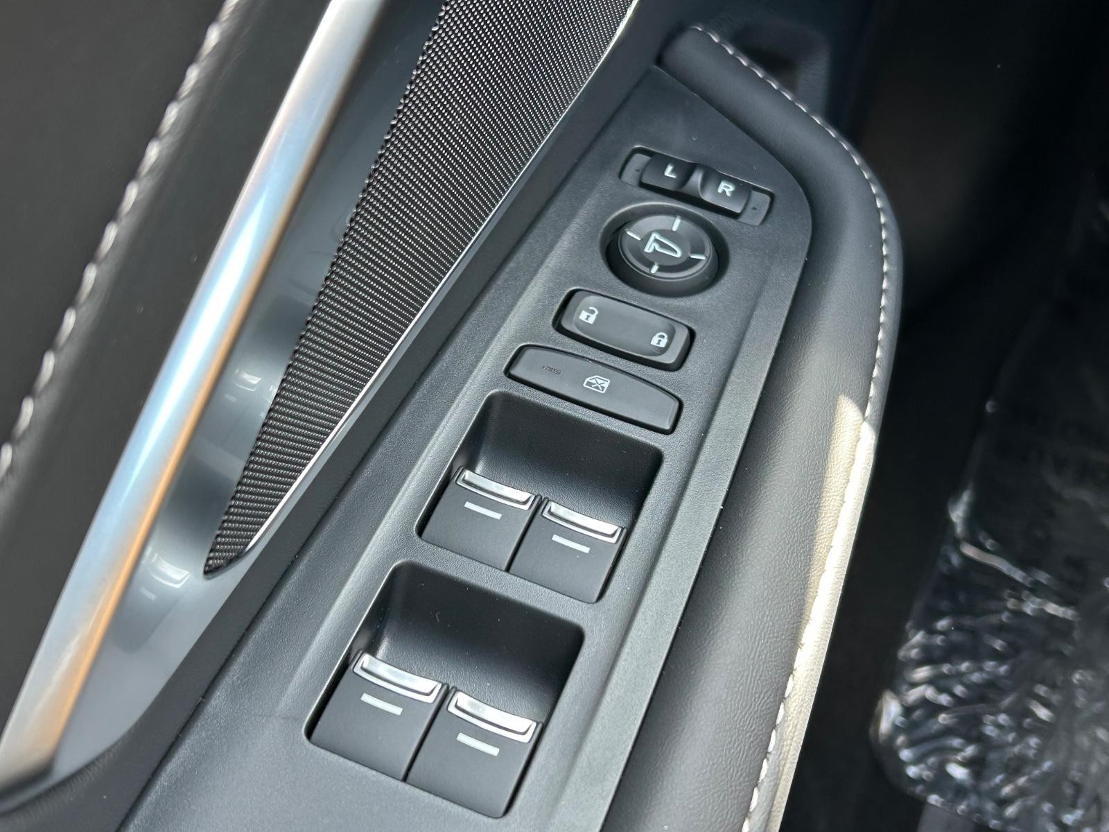 Acura RDX Vehicle Image 15