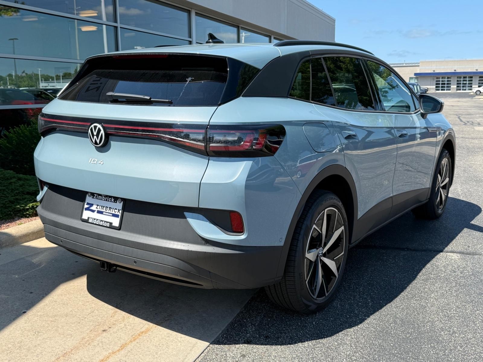 Volkswagen ID.4 Vehicle Image 03