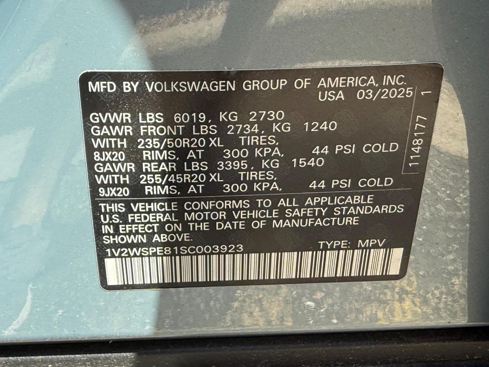 Volkswagen ID.4 Vehicle Image 17