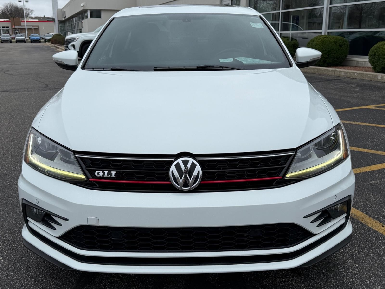 Volkswagen Jetta Vehicle Image 09