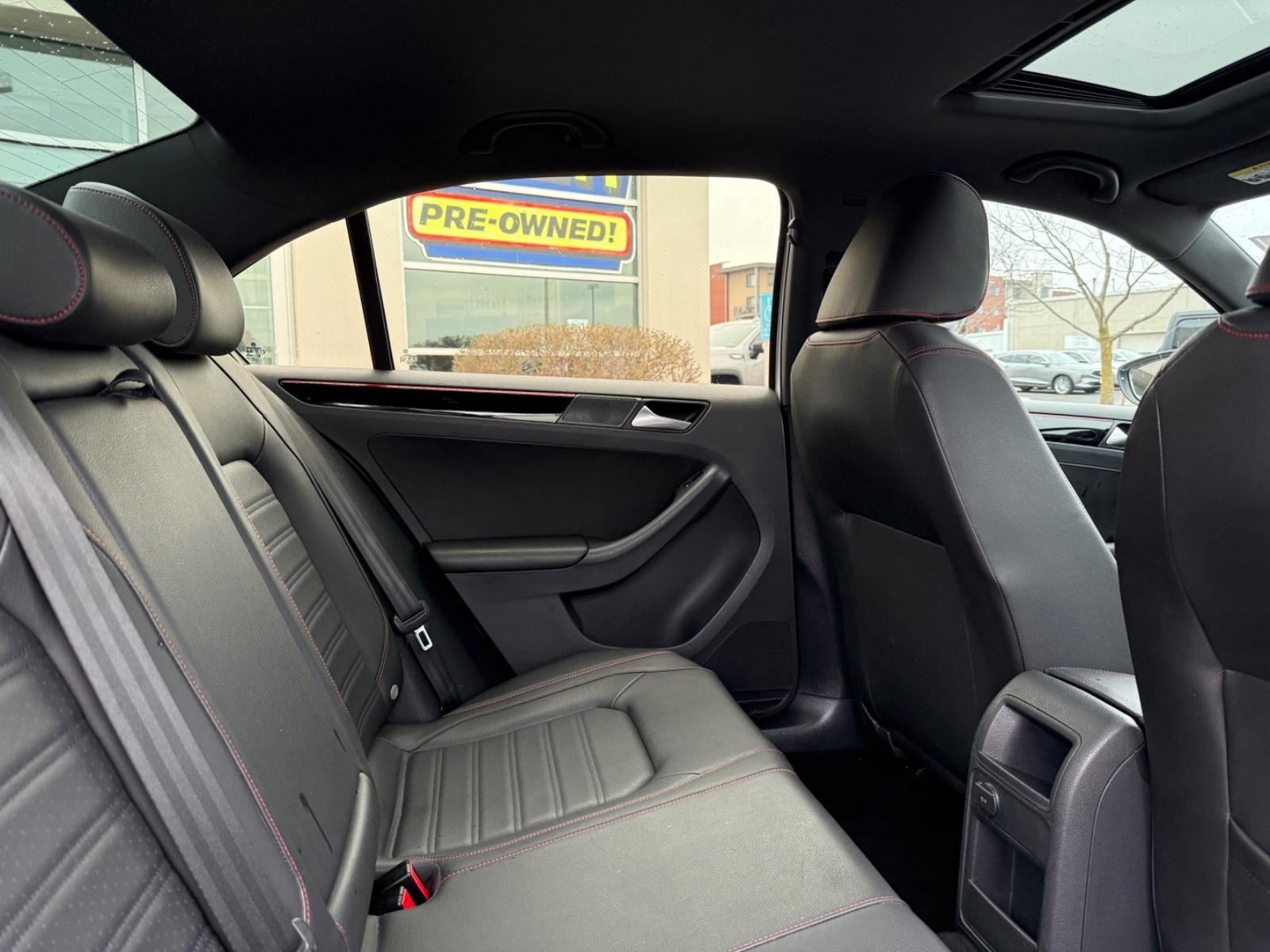 Volkswagen Jetta Vehicle Image 10