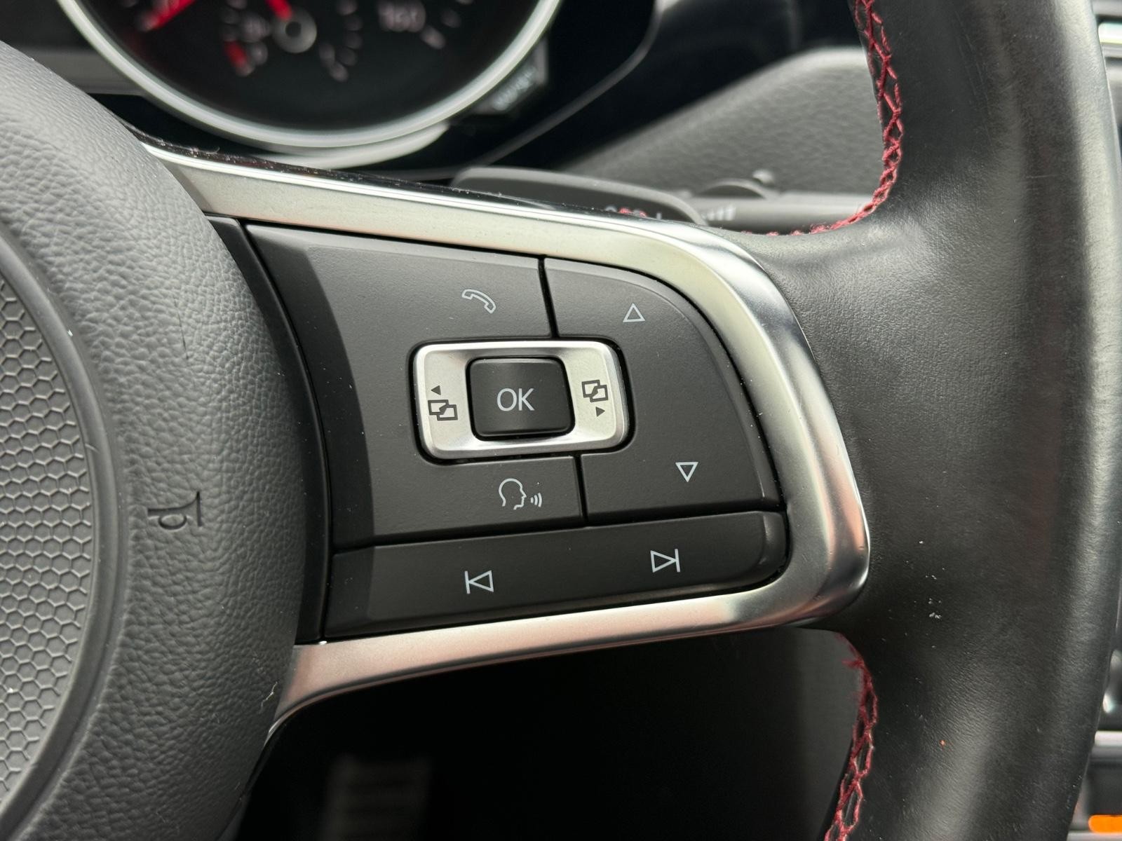 Volkswagen Jetta Vehicle Image 17