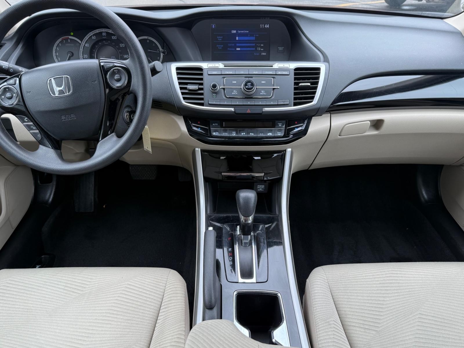 Honda Accord Sedan Vehicle Image 11