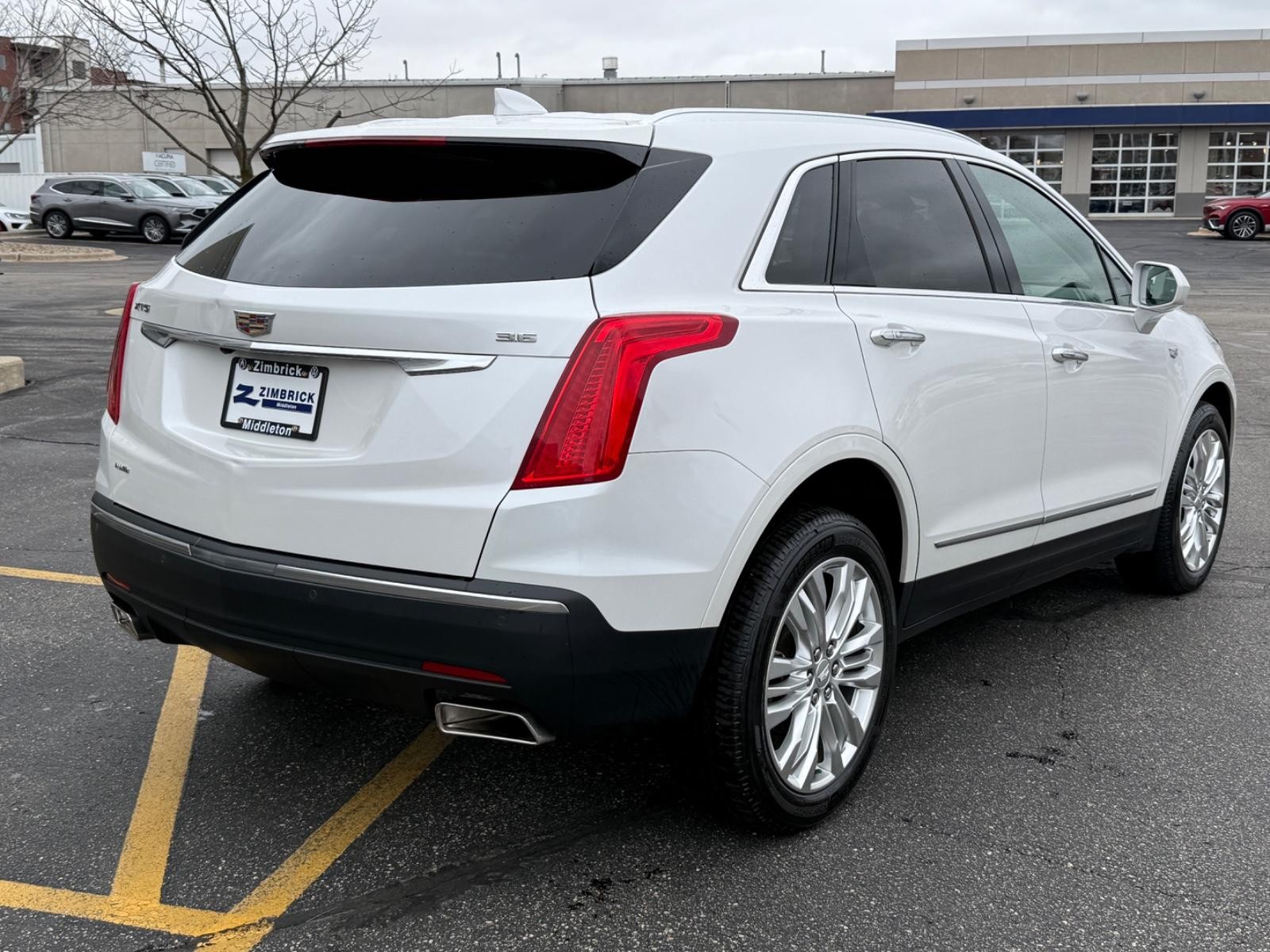 Cadillac XT5 Vehicle Image 03