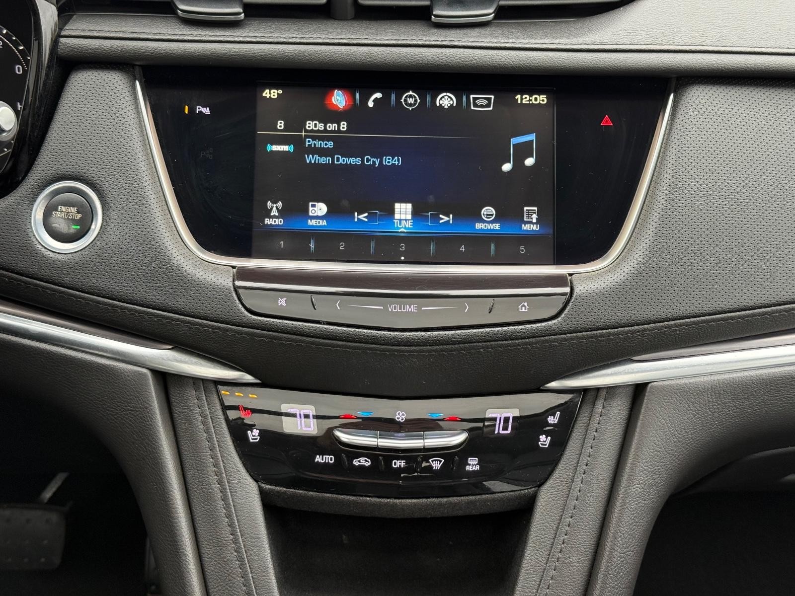 Cadillac XT5 Vehicle Image 12