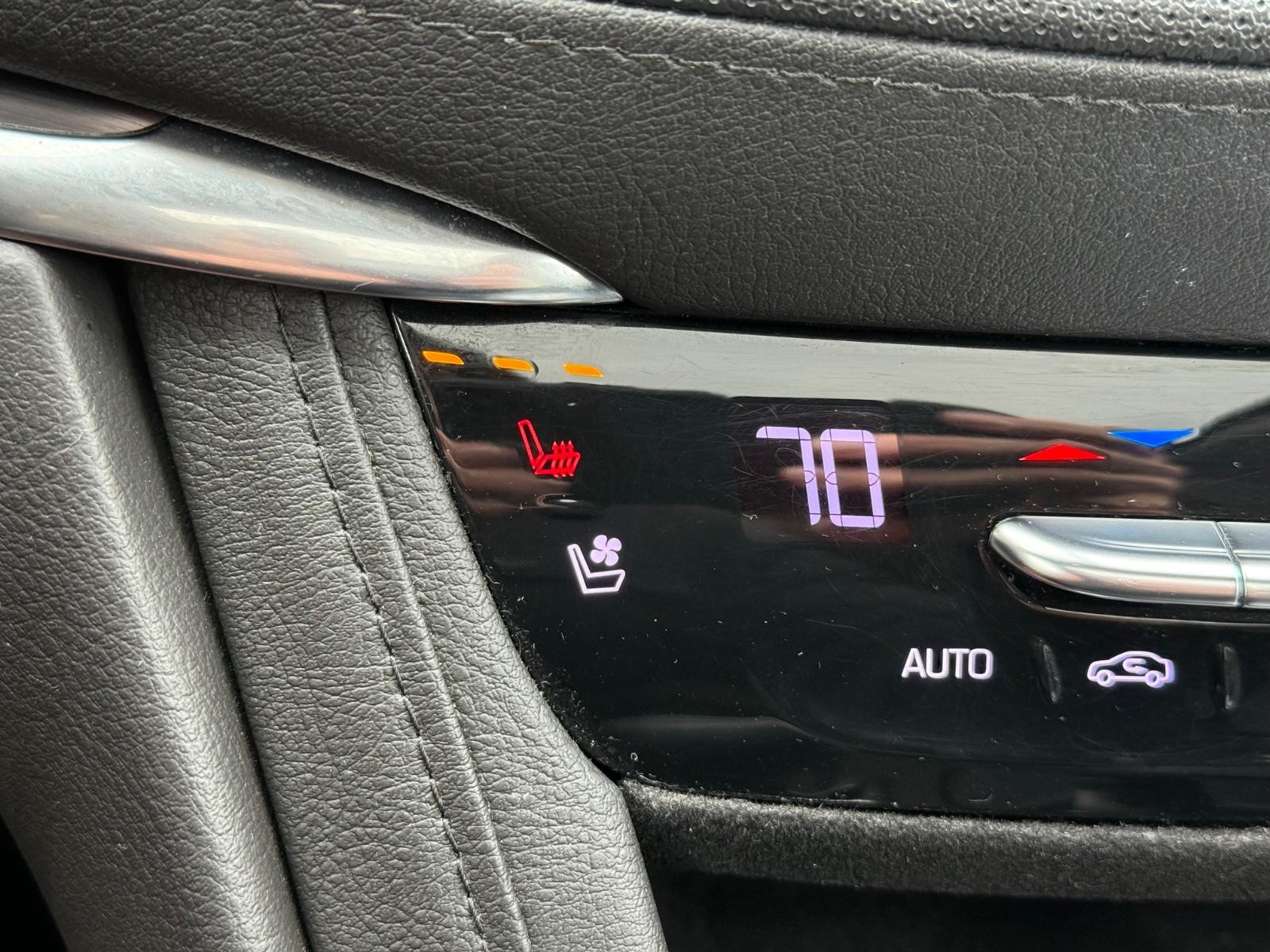 Cadillac XT5 Vehicle Image 20