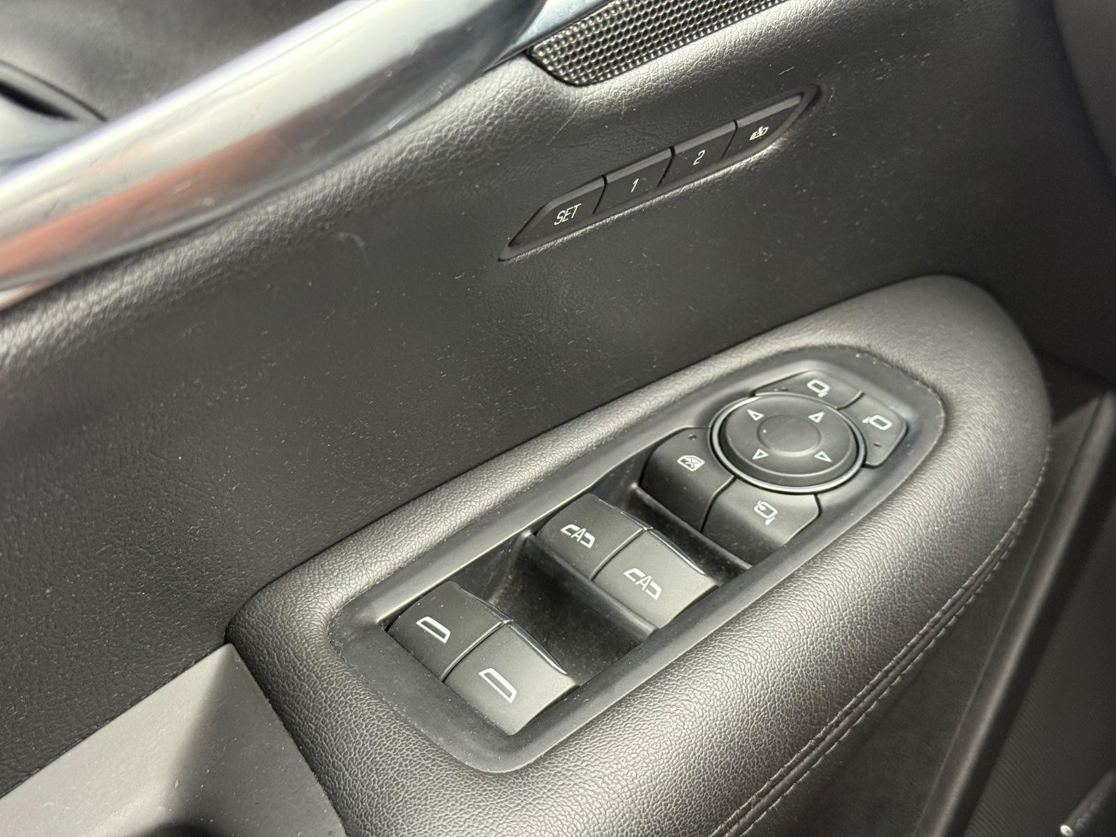 Cadillac XT5 Vehicle Image 21