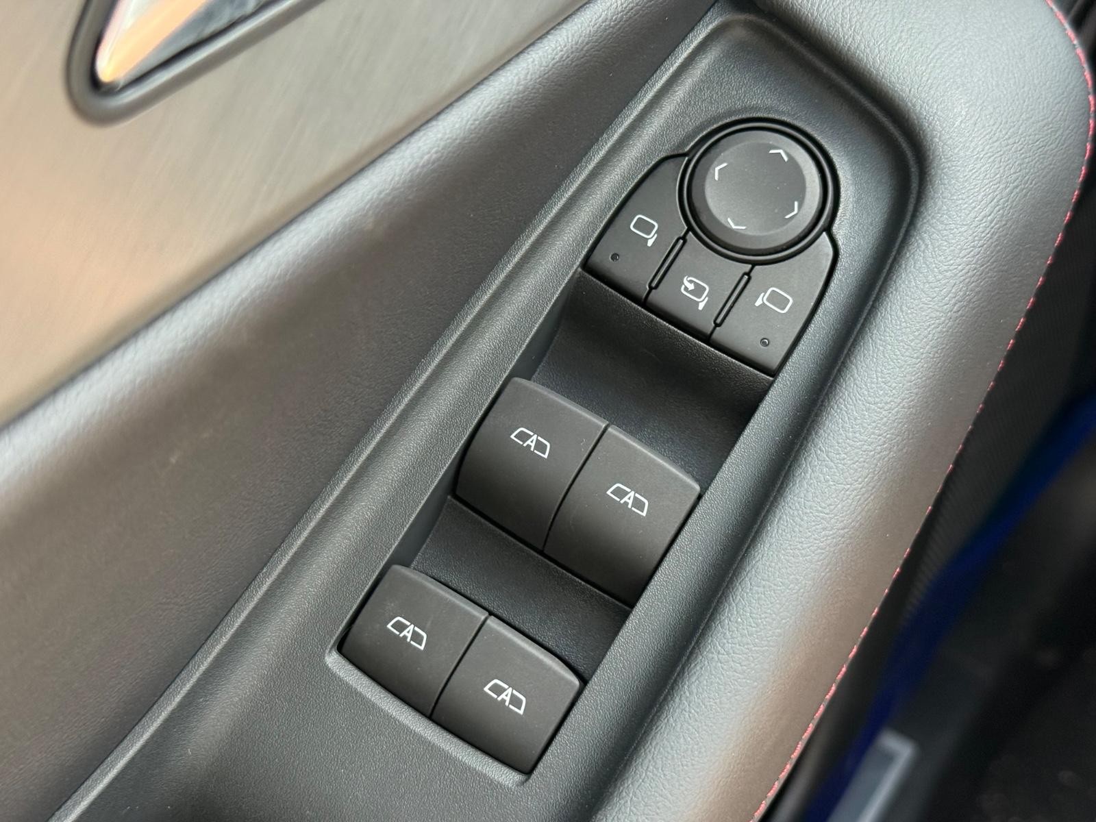 Acura ZDX Vehicle Image 16