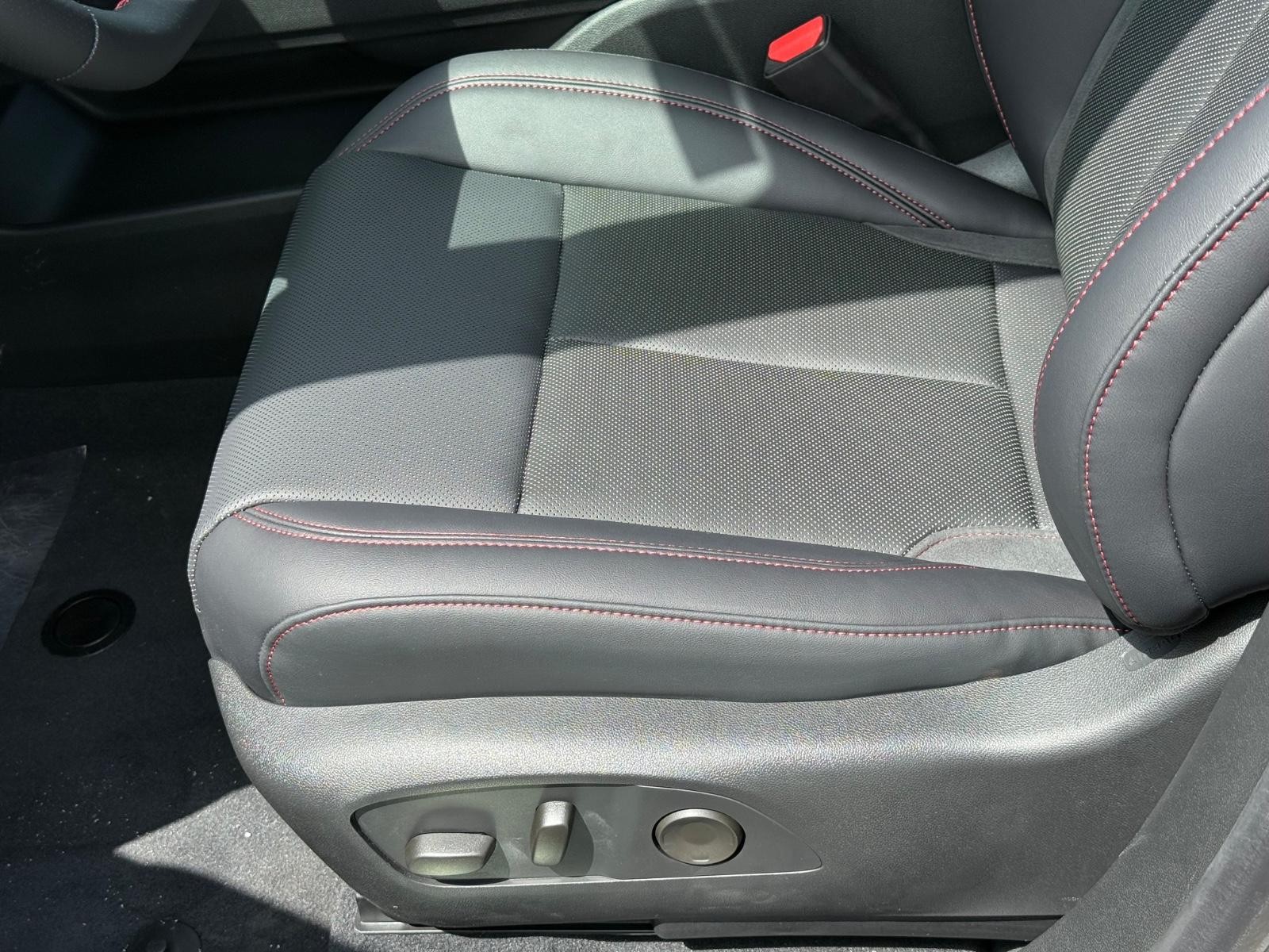 Acura ZDX Vehicle Image 17