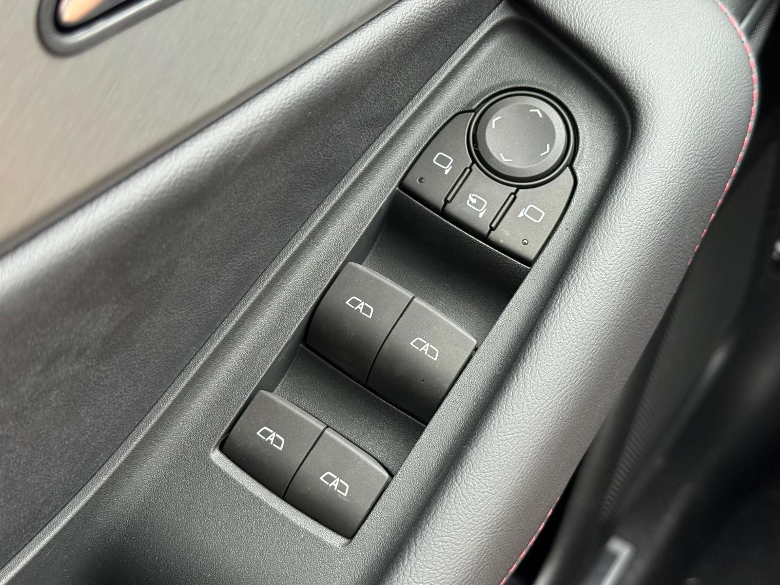 Acura ZDX Vehicle Image 16
