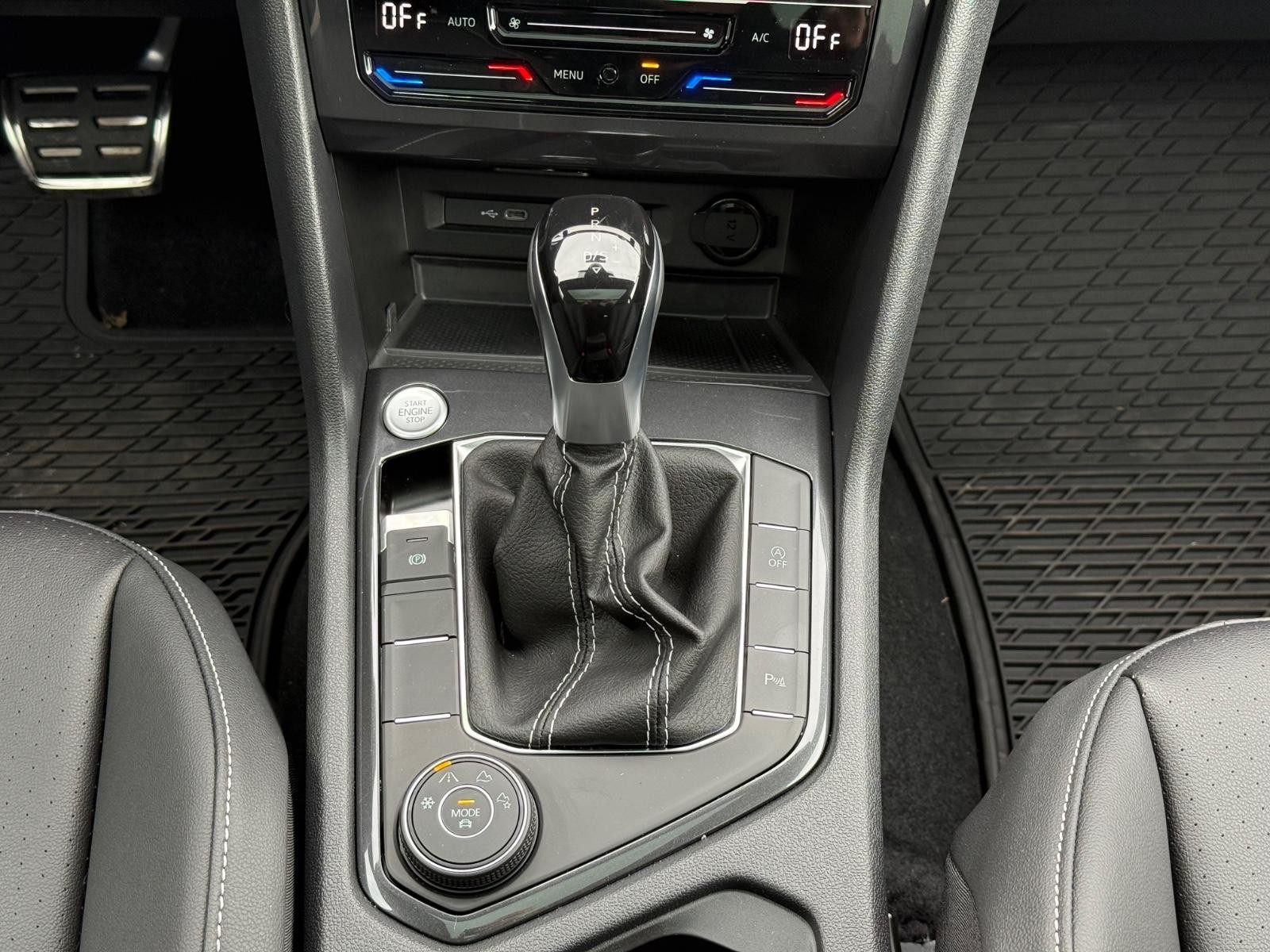 Volkswagen Tiguan Vehicle Image 08