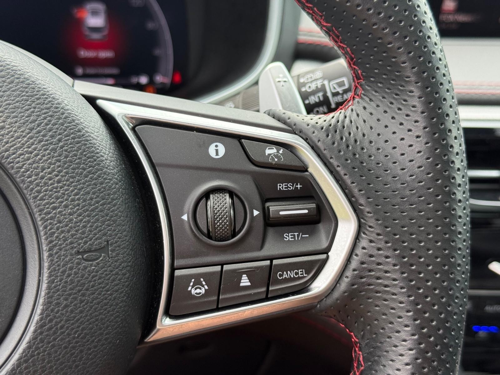 Acura MDX Vehicle Image 19