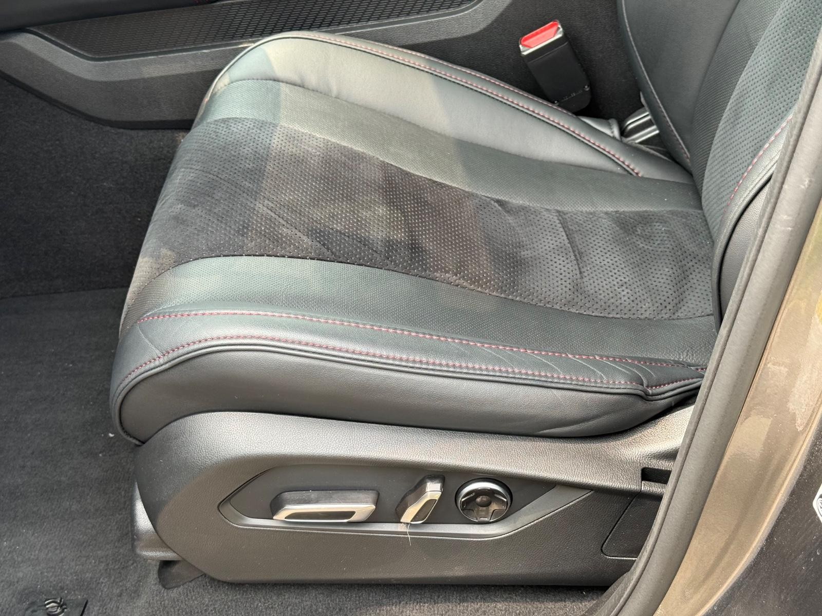 Acura MDX Vehicle Image 24
