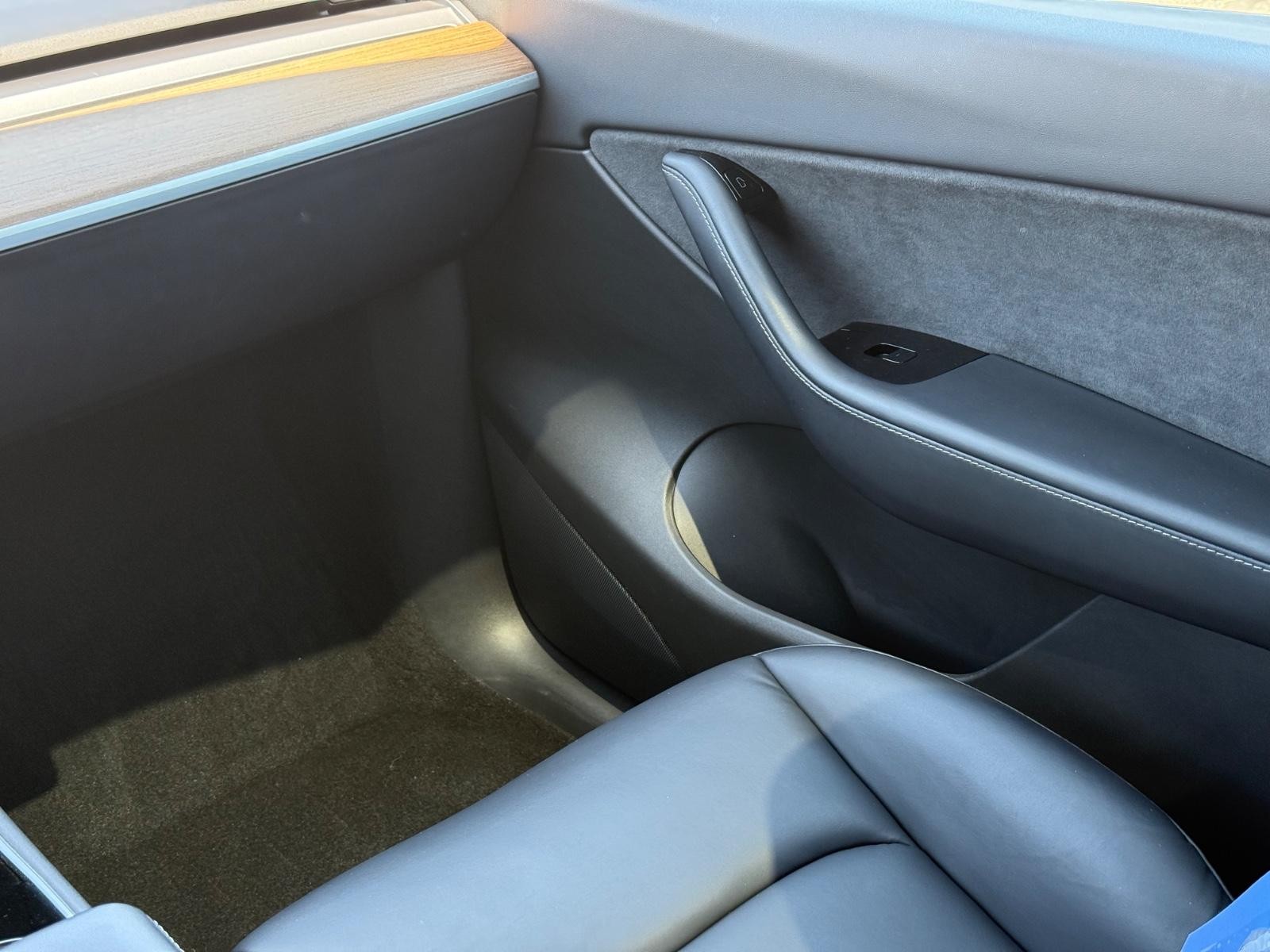Tesla Model Y Vehicle Image 14