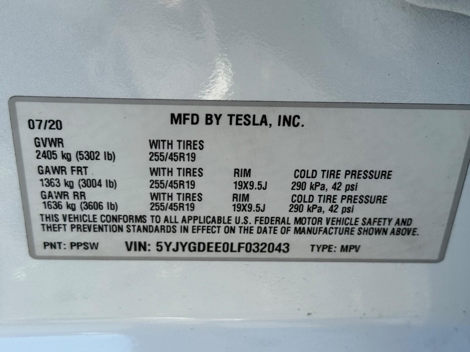 Tesla Model Y Vehicle Image 23