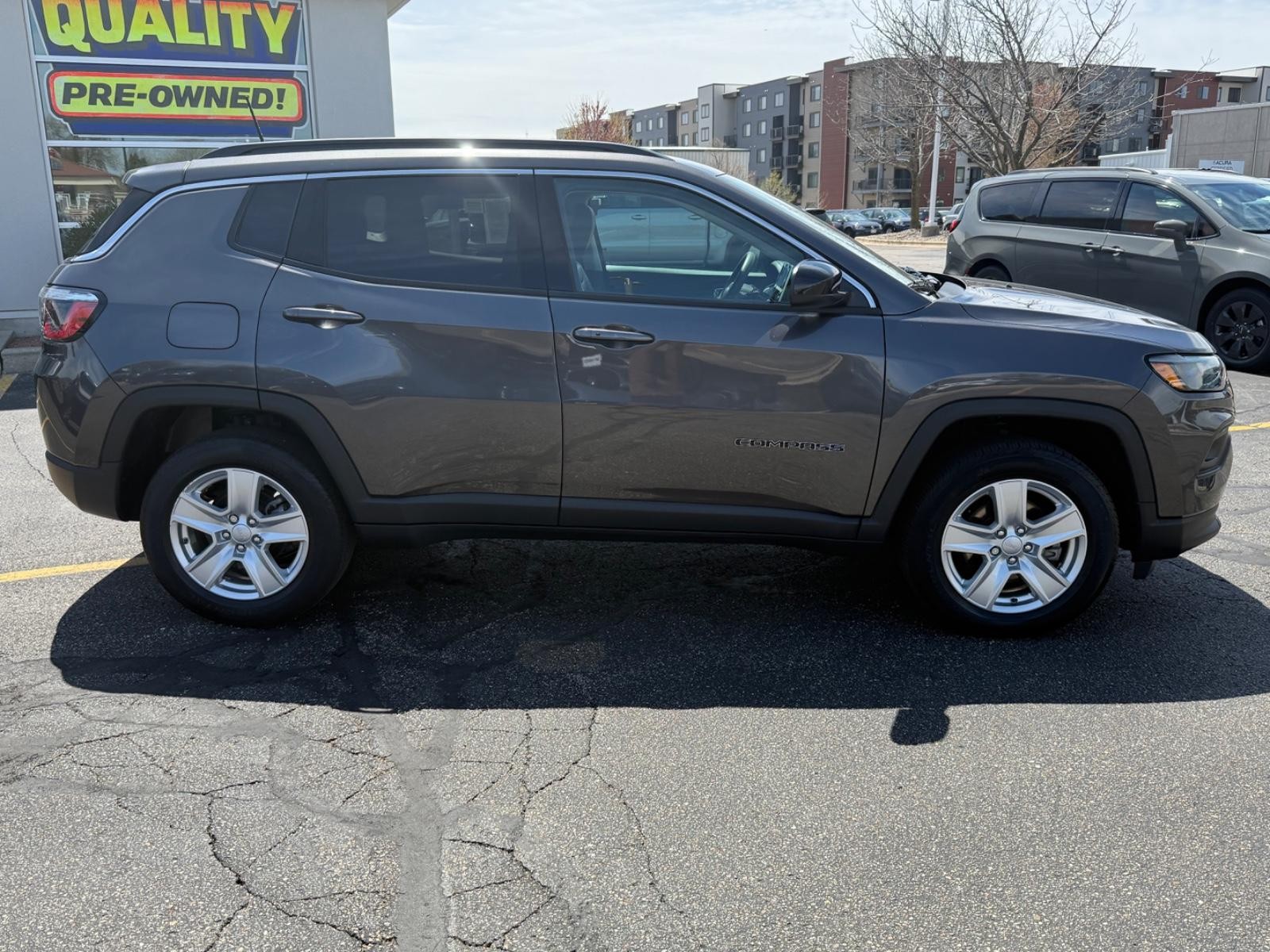 Jeep Compass Vehicle Image 02
