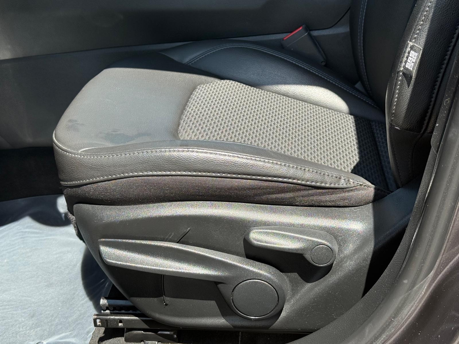 Jeep Compass Vehicle Image 21