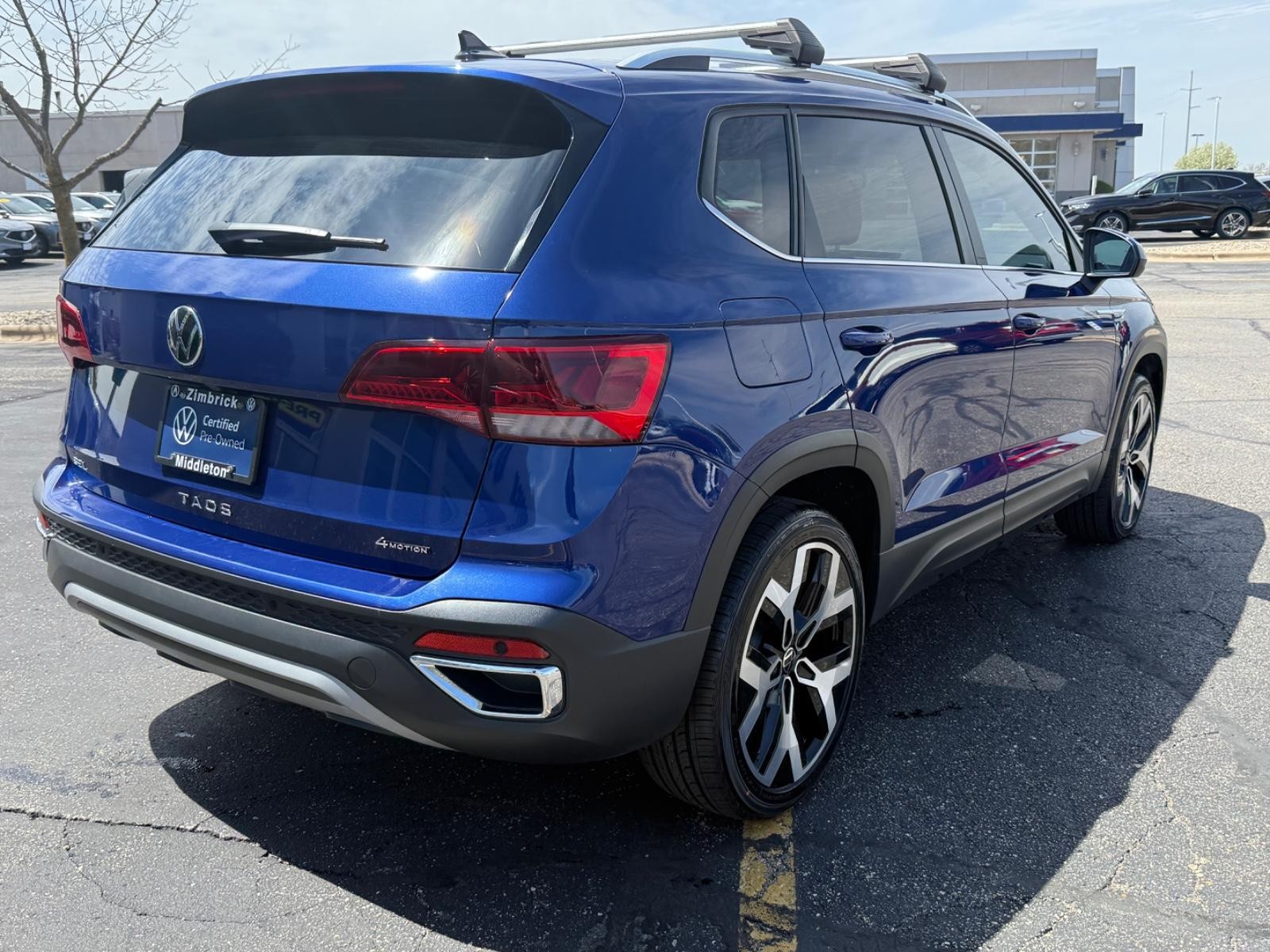Volkswagen Taos Vehicle Image 03
