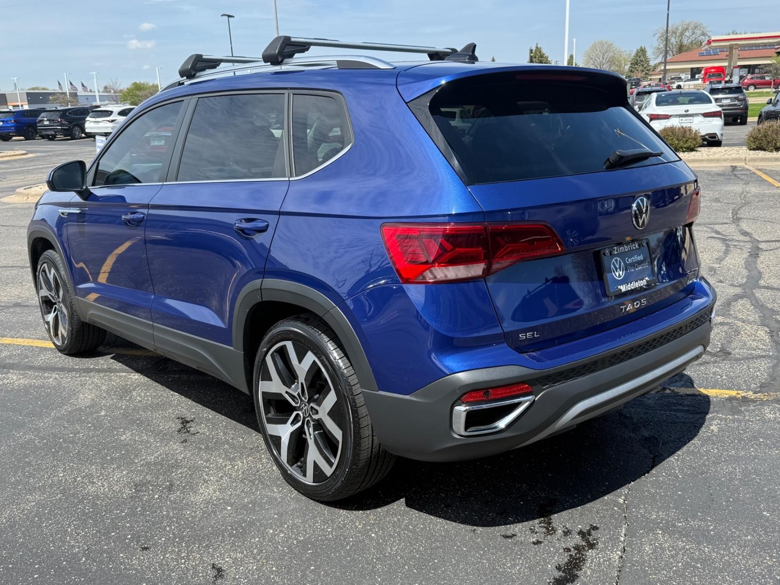 Volkswagen Taos Vehicle Image 06