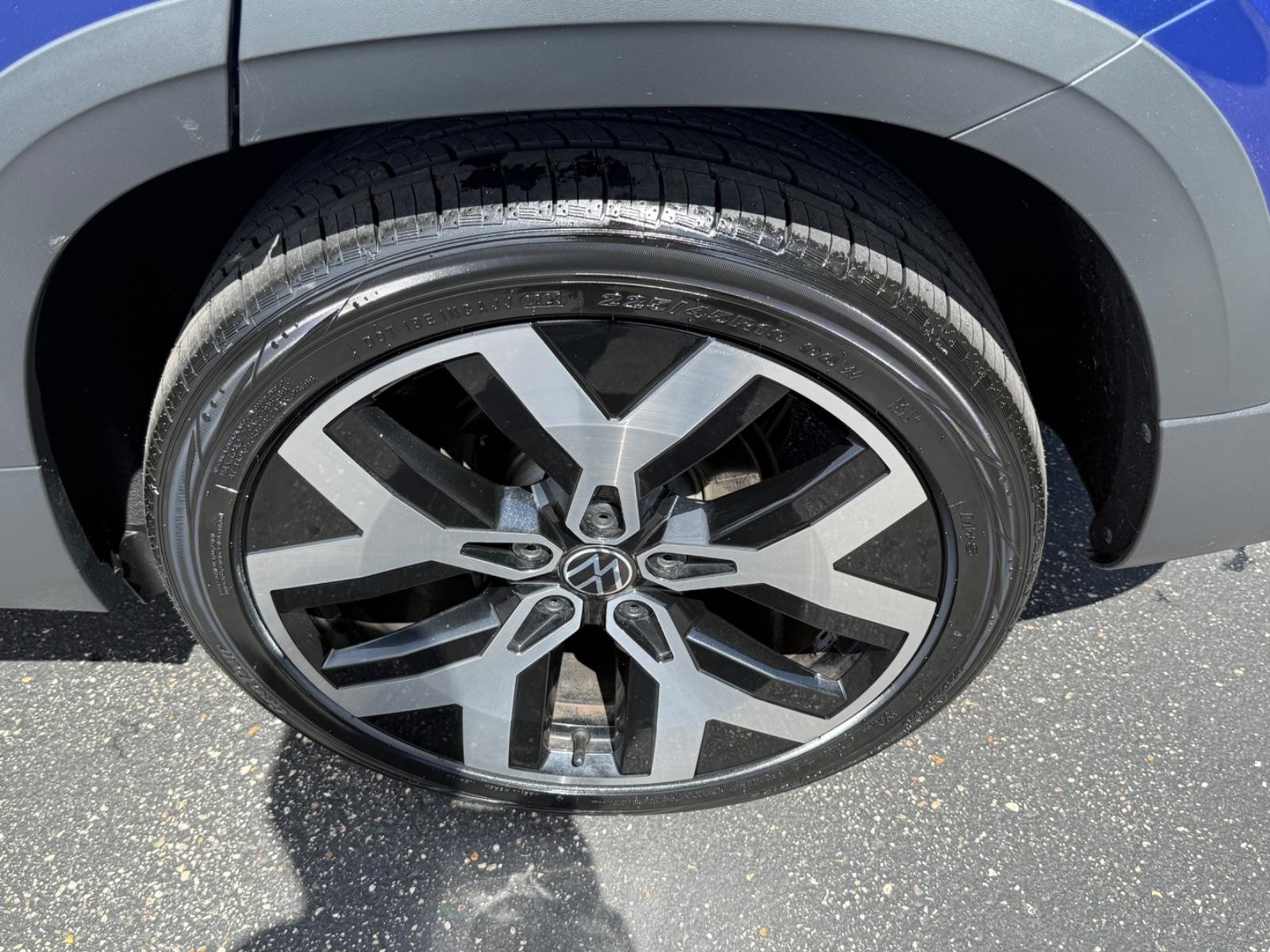 Volkswagen Taos Vehicle Image 07