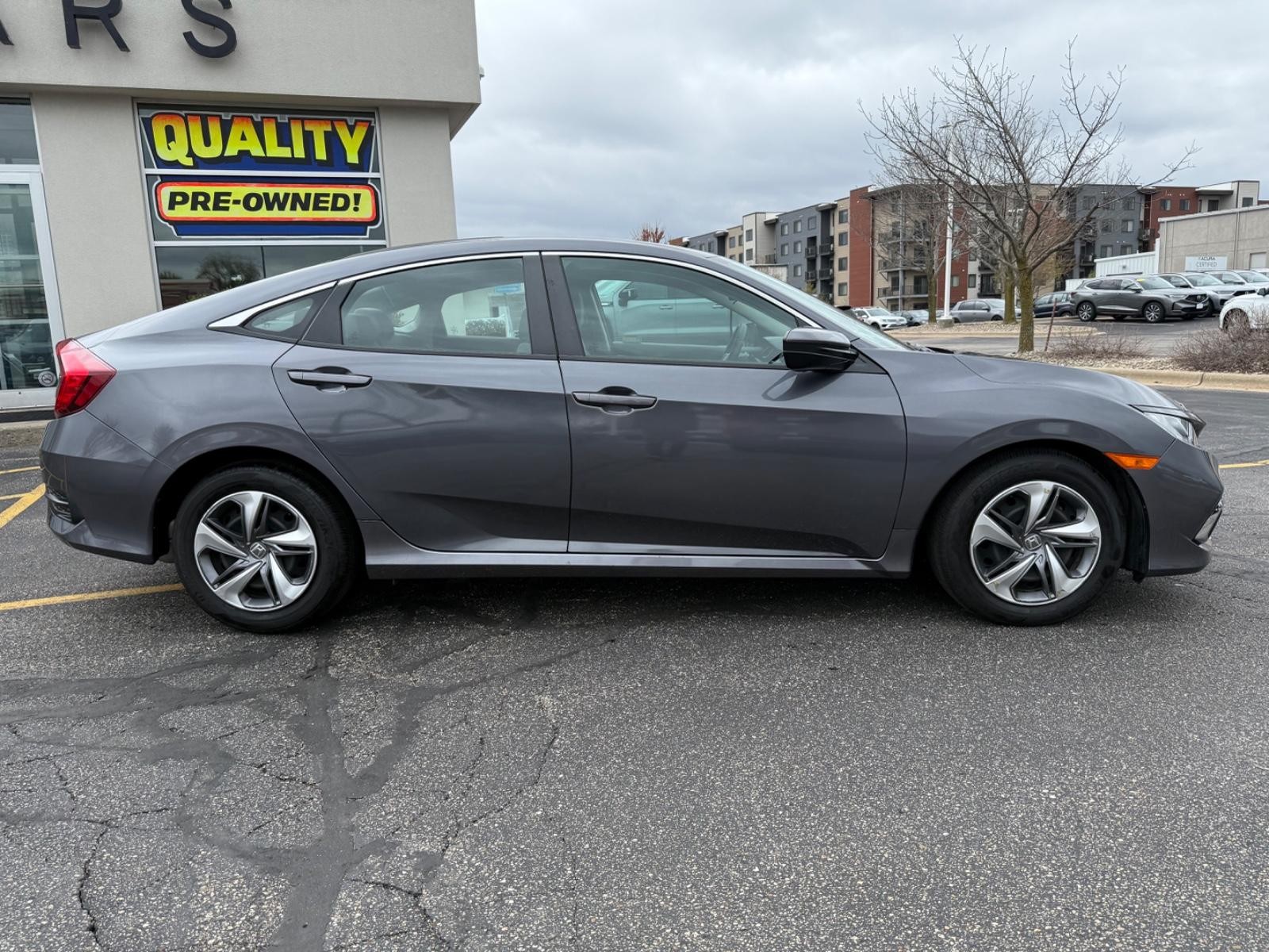 Honda Civic Sedan Vehicle Image 02