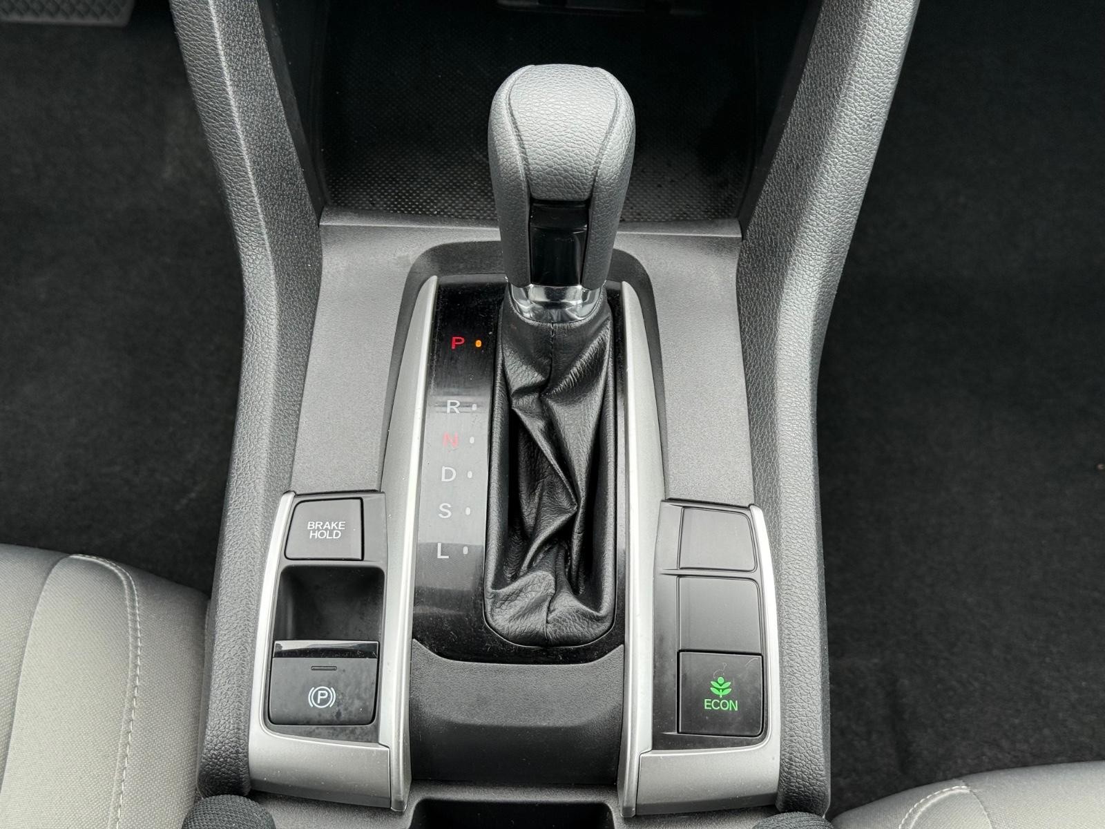 Honda Civic Sedan Vehicle Image 13