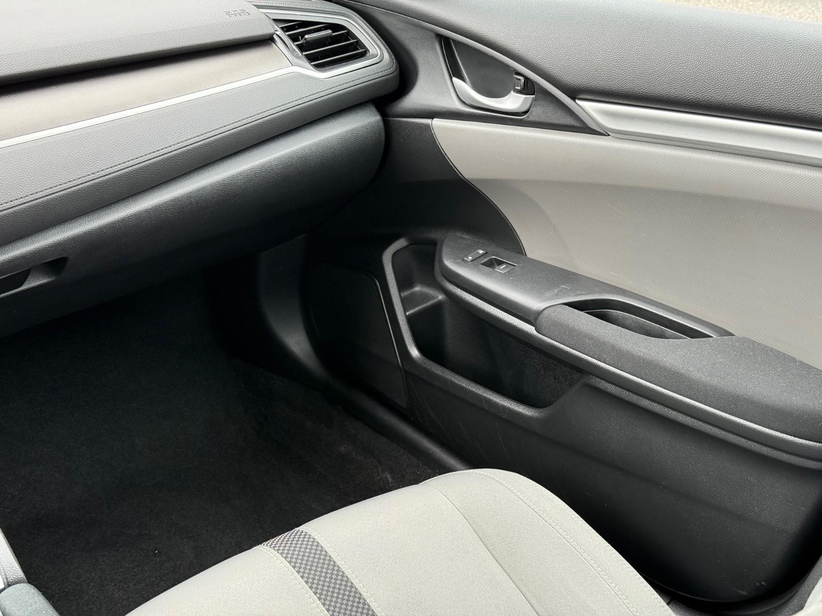 Honda Civic Sedan Vehicle Image 15