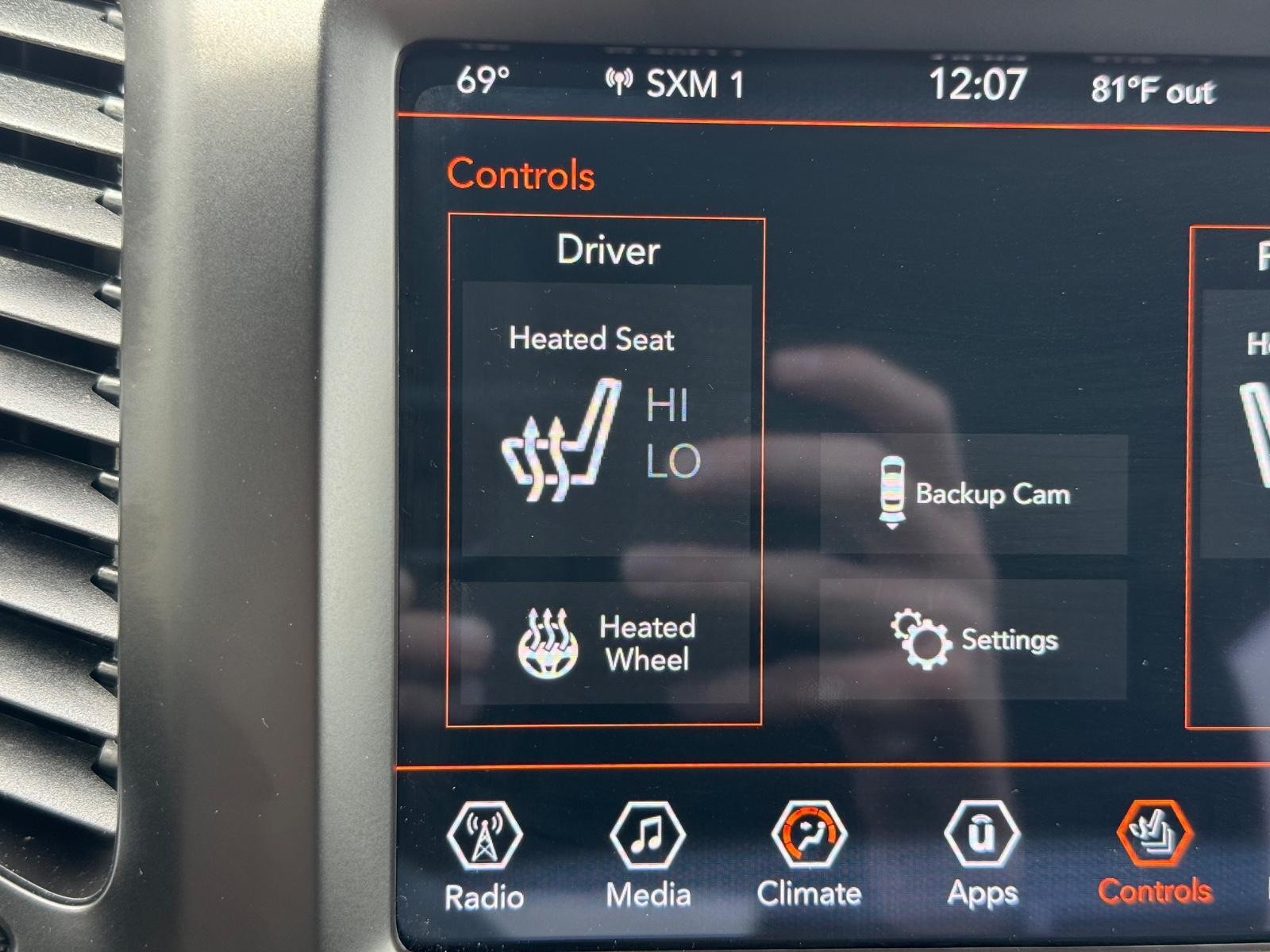 Jeep Cherokee Vehicle Image 20