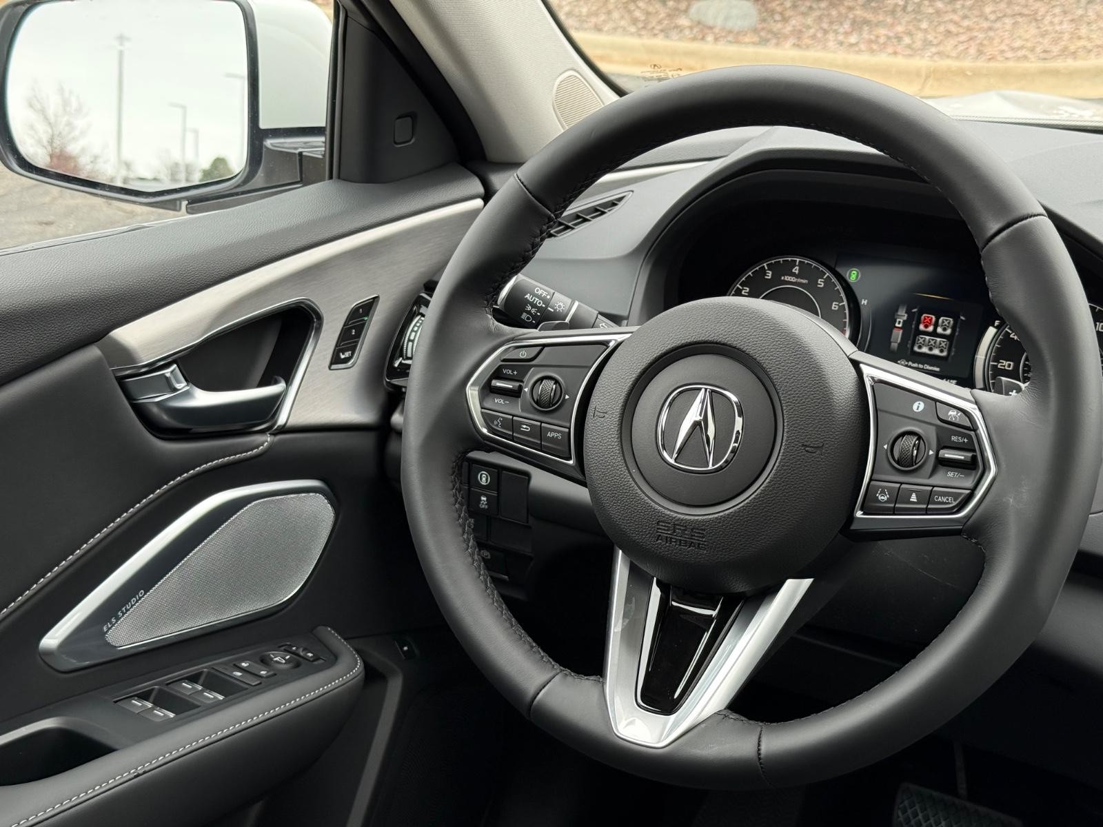 Acura RDX Vehicle Image 09
