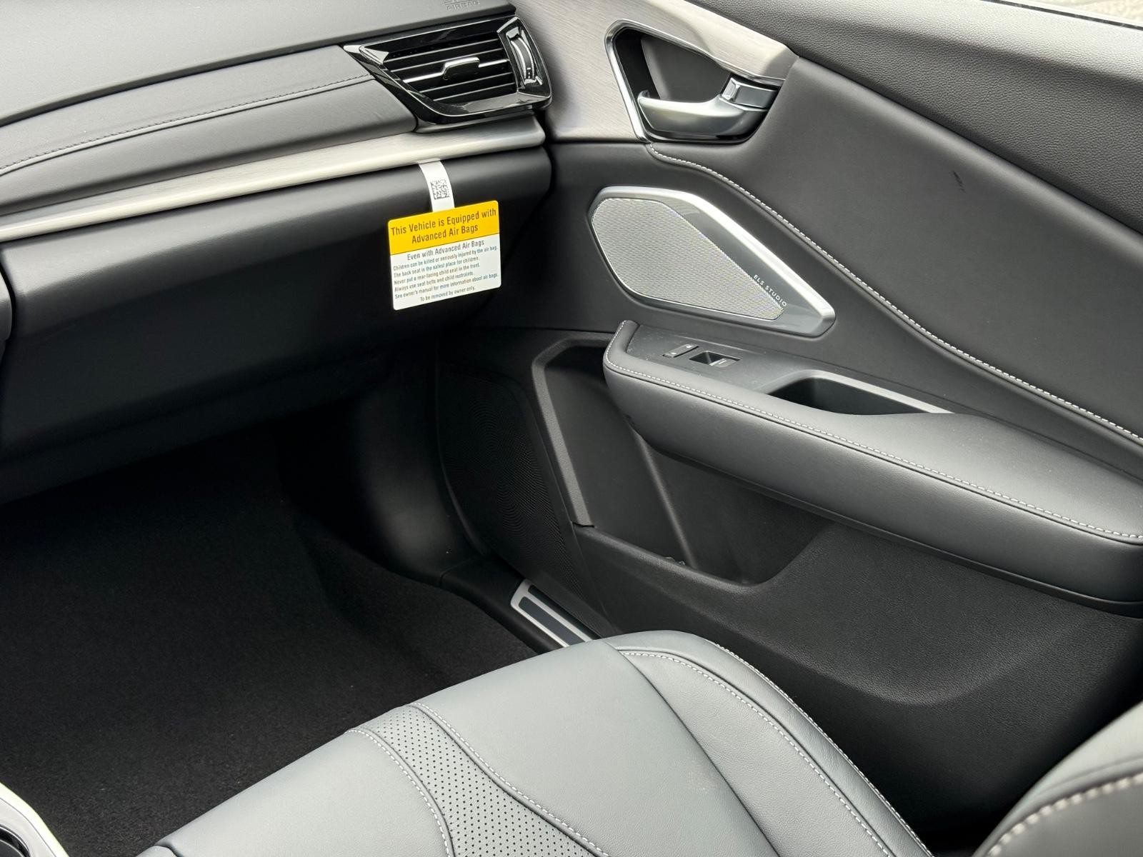 Acura RDX Vehicle Image 10