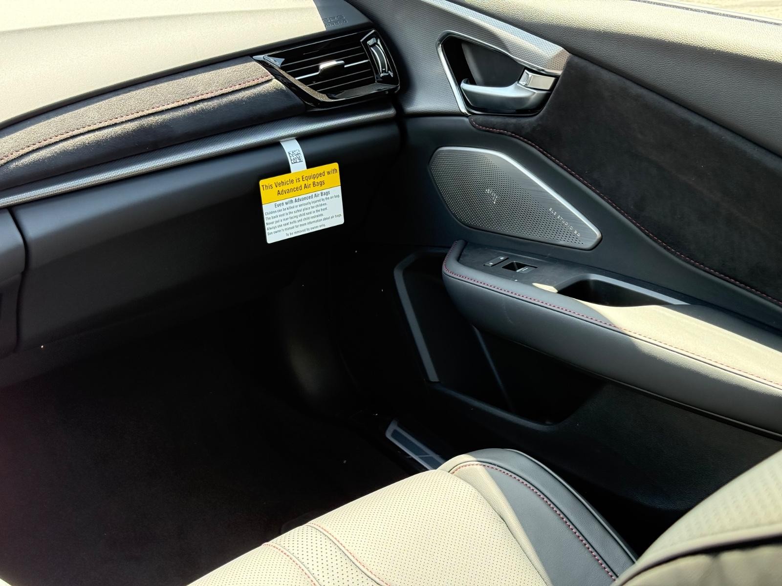 Acura RDX Vehicle Image 10