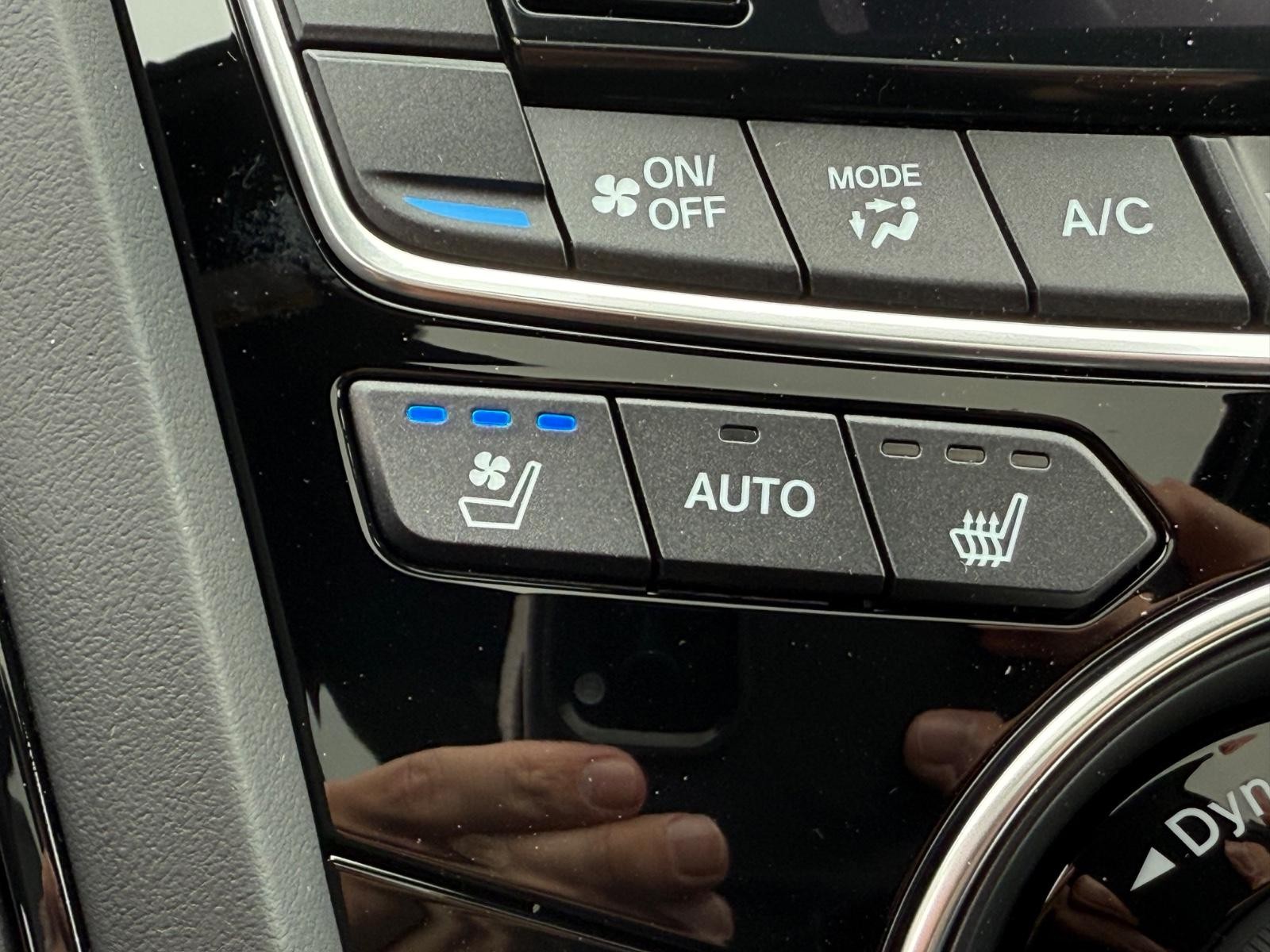 Acura RDX Vehicle Image 15