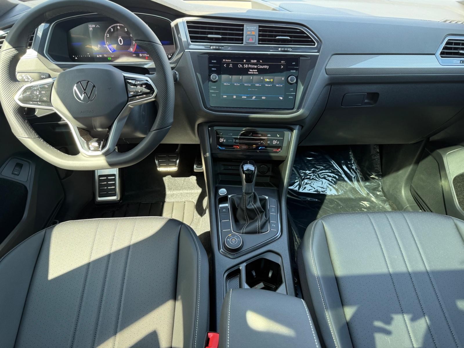 Volkswagen Tiguan Vehicle Image 06
