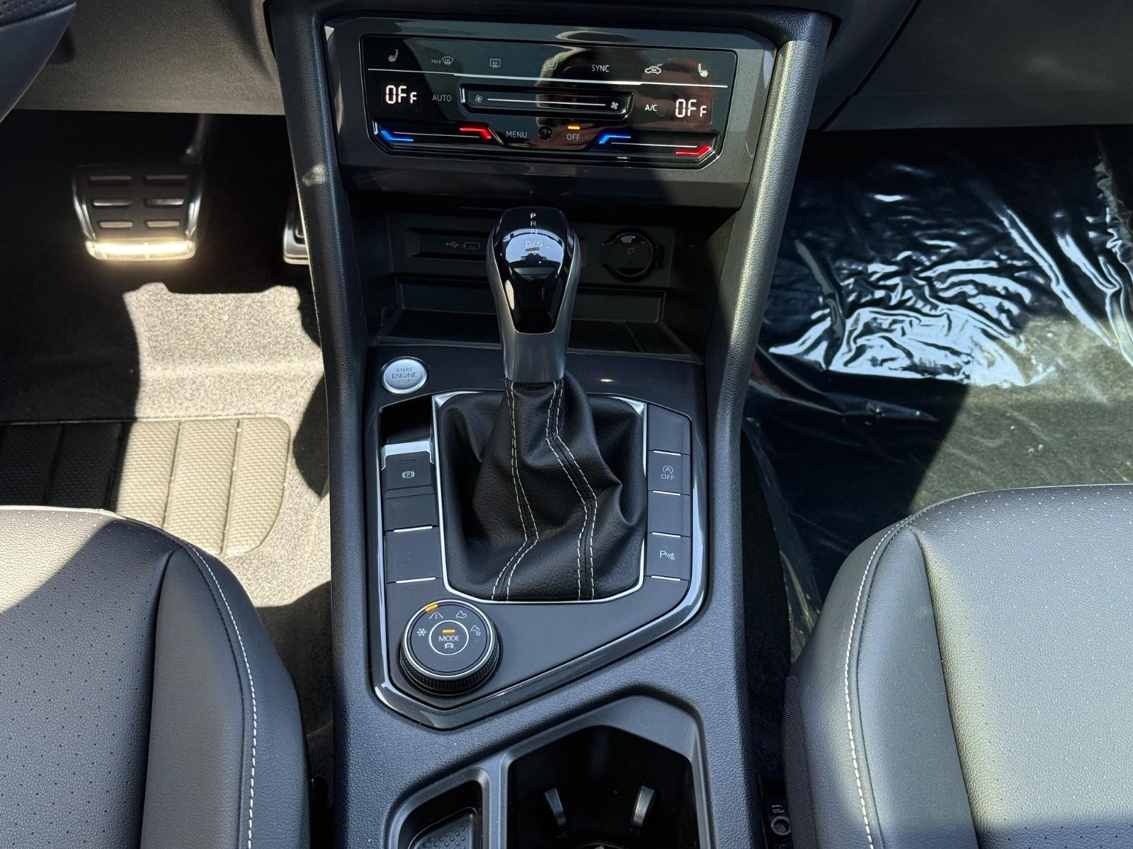 Volkswagen Tiguan Vehicle Image 08
