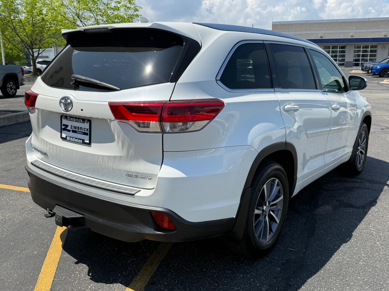Toyota Highlander Vehicle Image 03