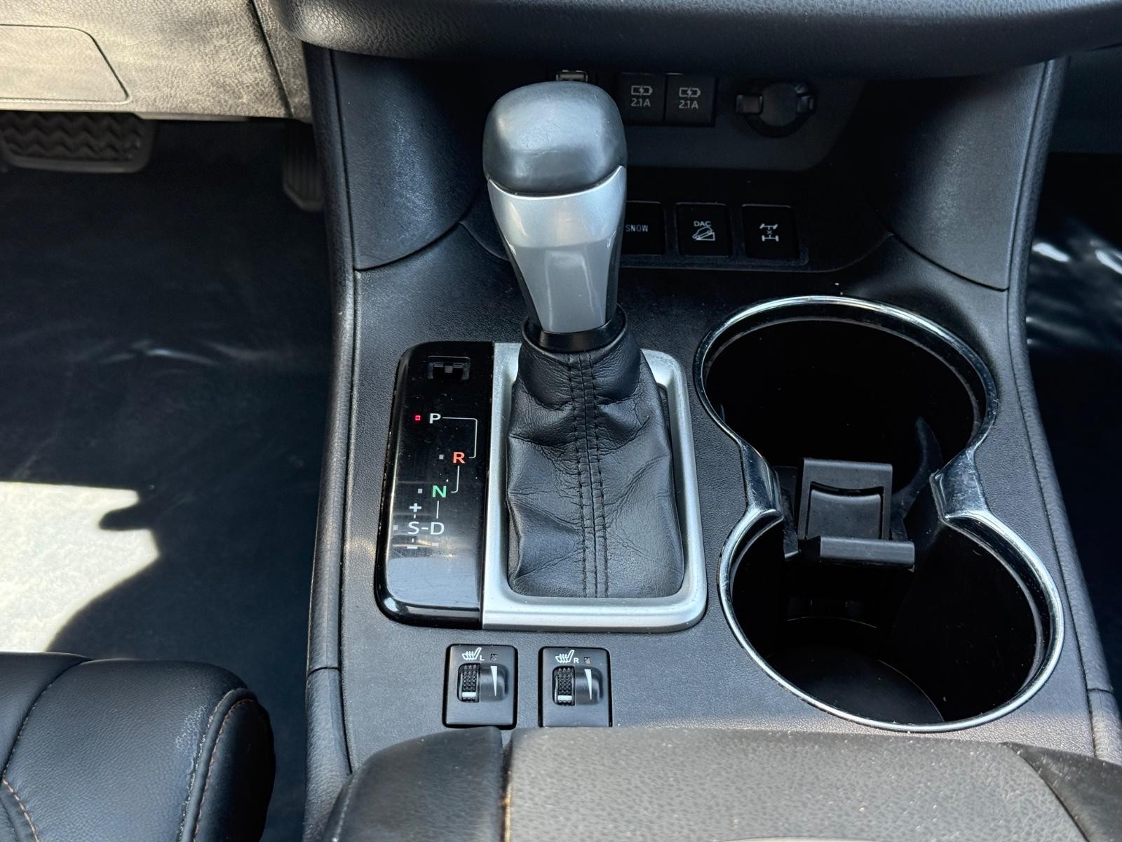 Toyota Highlander Vehicle Image 13
