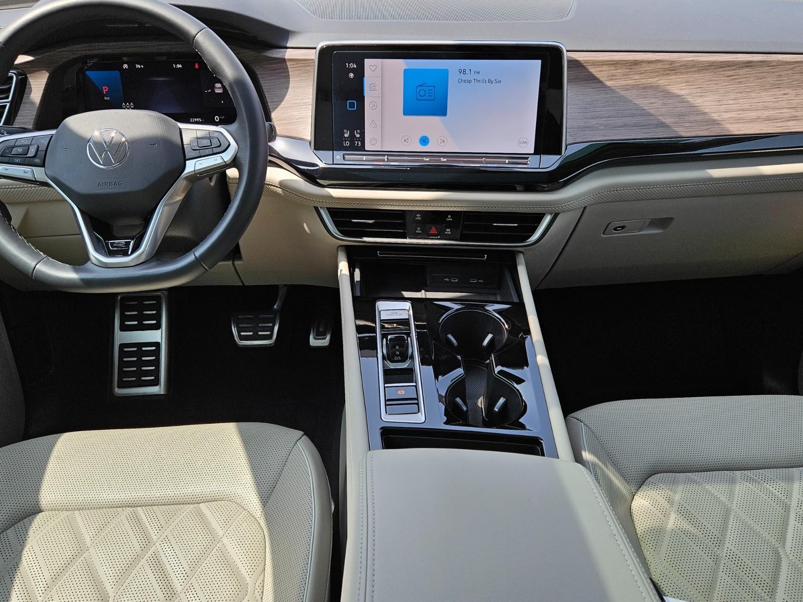 Volkswagen Atlas Vehicle Image 11