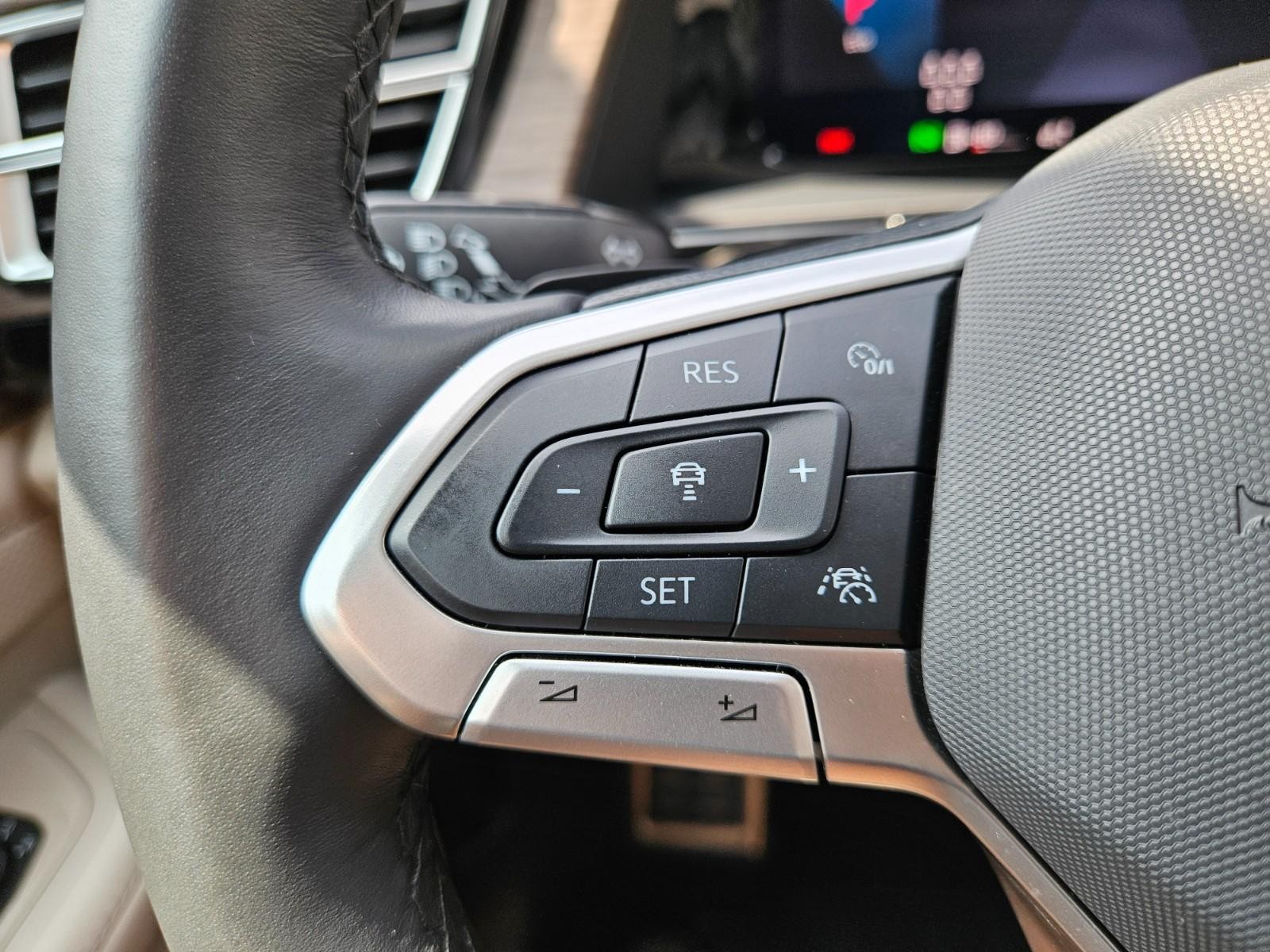 Volkswagen Atlas Vehicle Image 16
