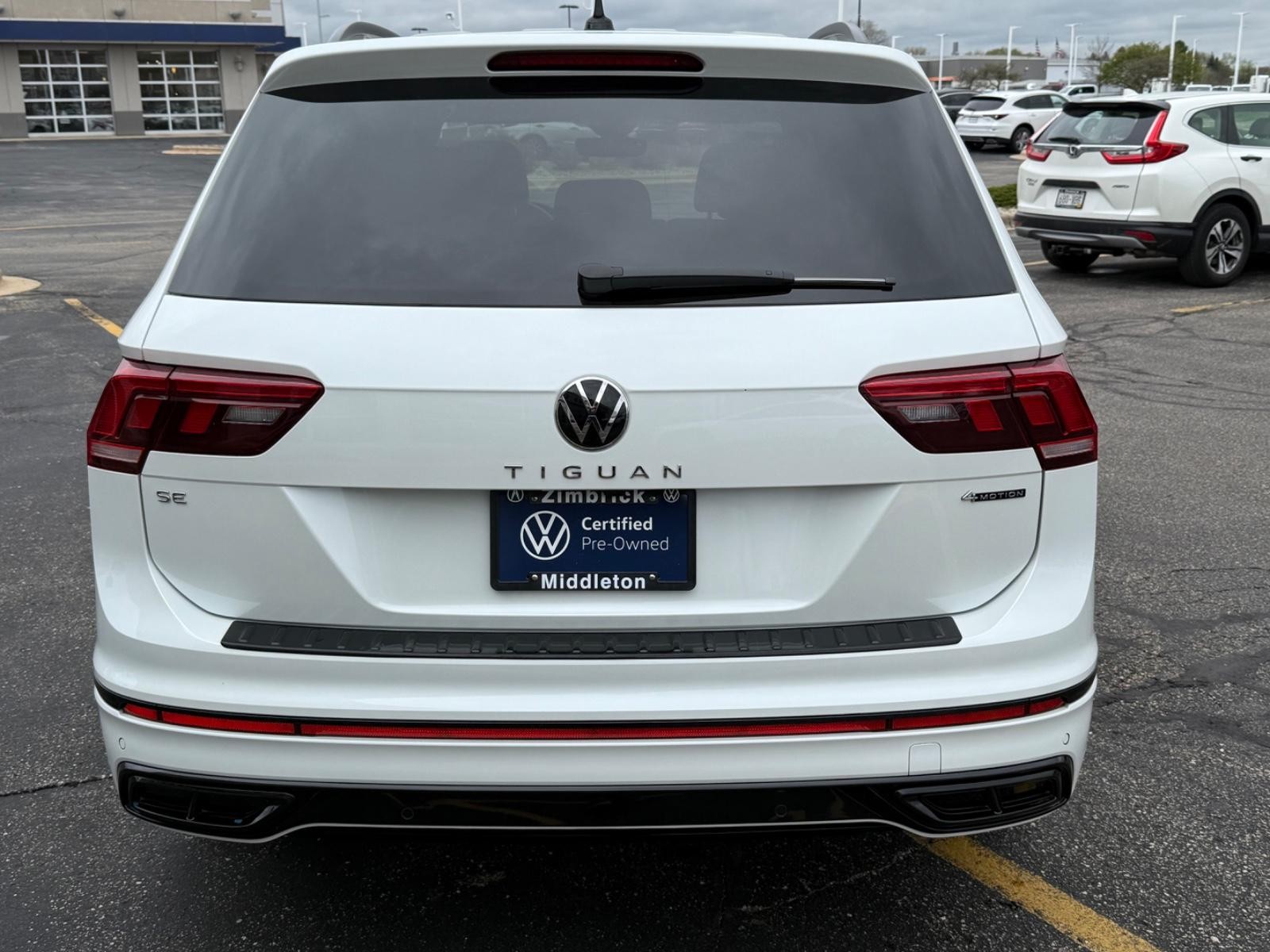 Volkswagen Tiguan Vehicle Image 04